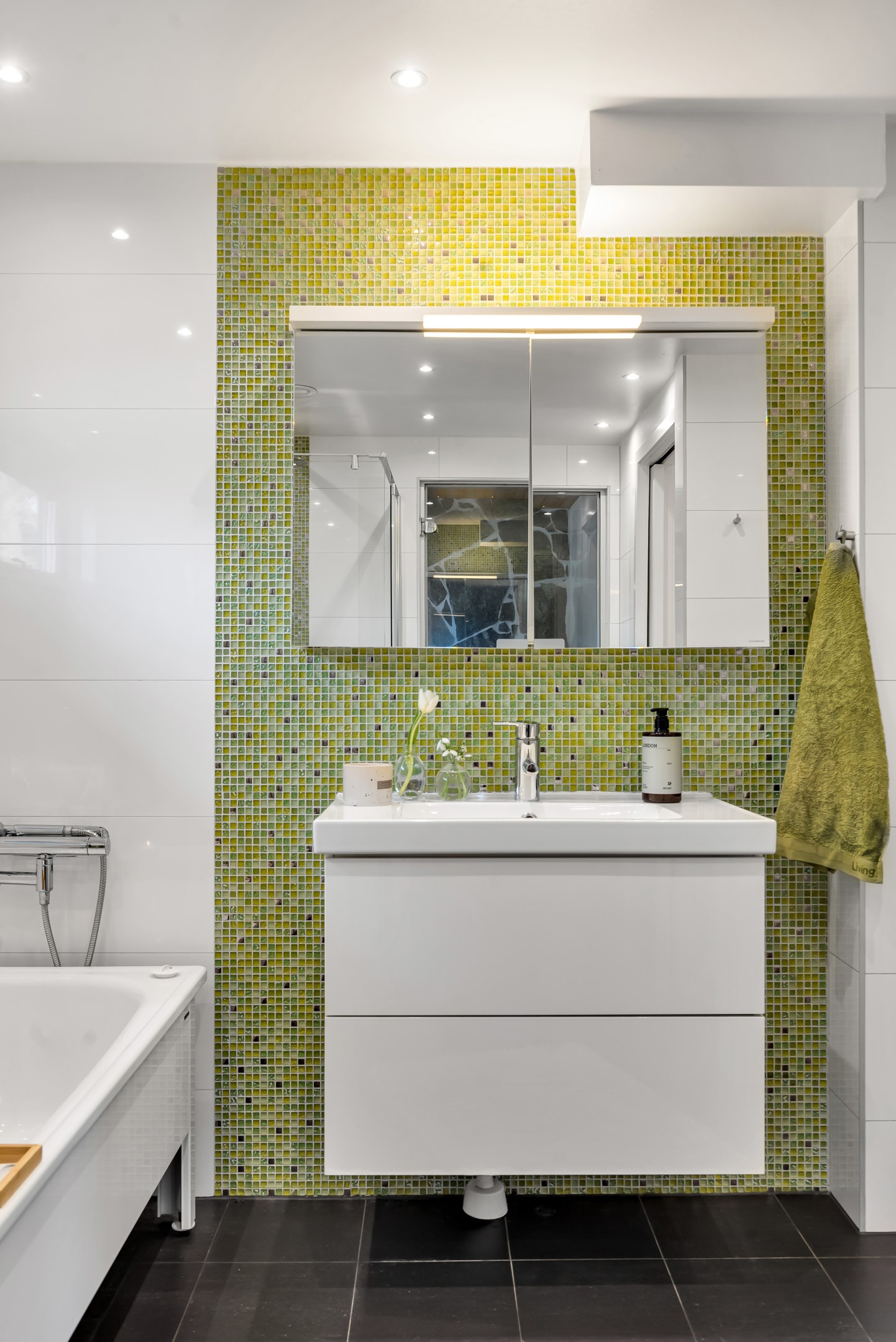 Bostadsbild från Morkullevägen 86, Såld i Sunnersta, Uppsala