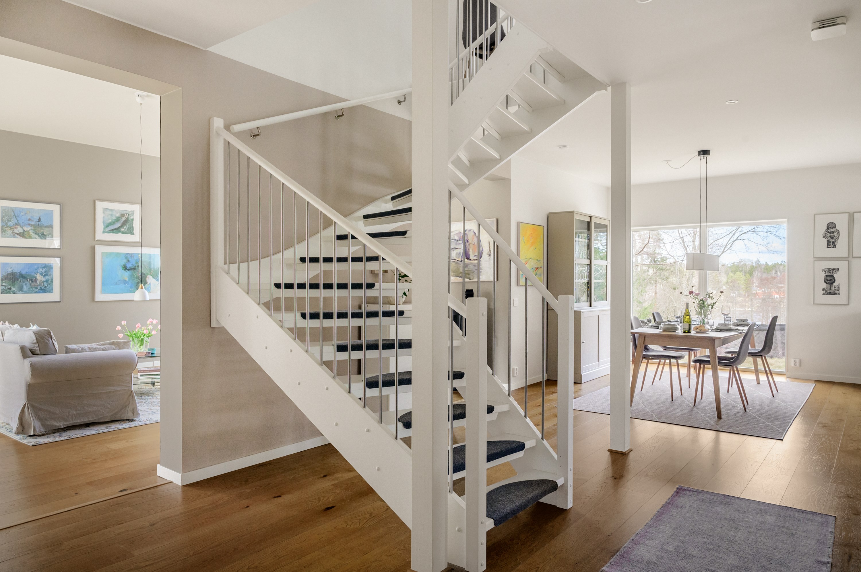 Bostadsbild från Hasselbacken 13, Såld i Kolvik, Värmdö