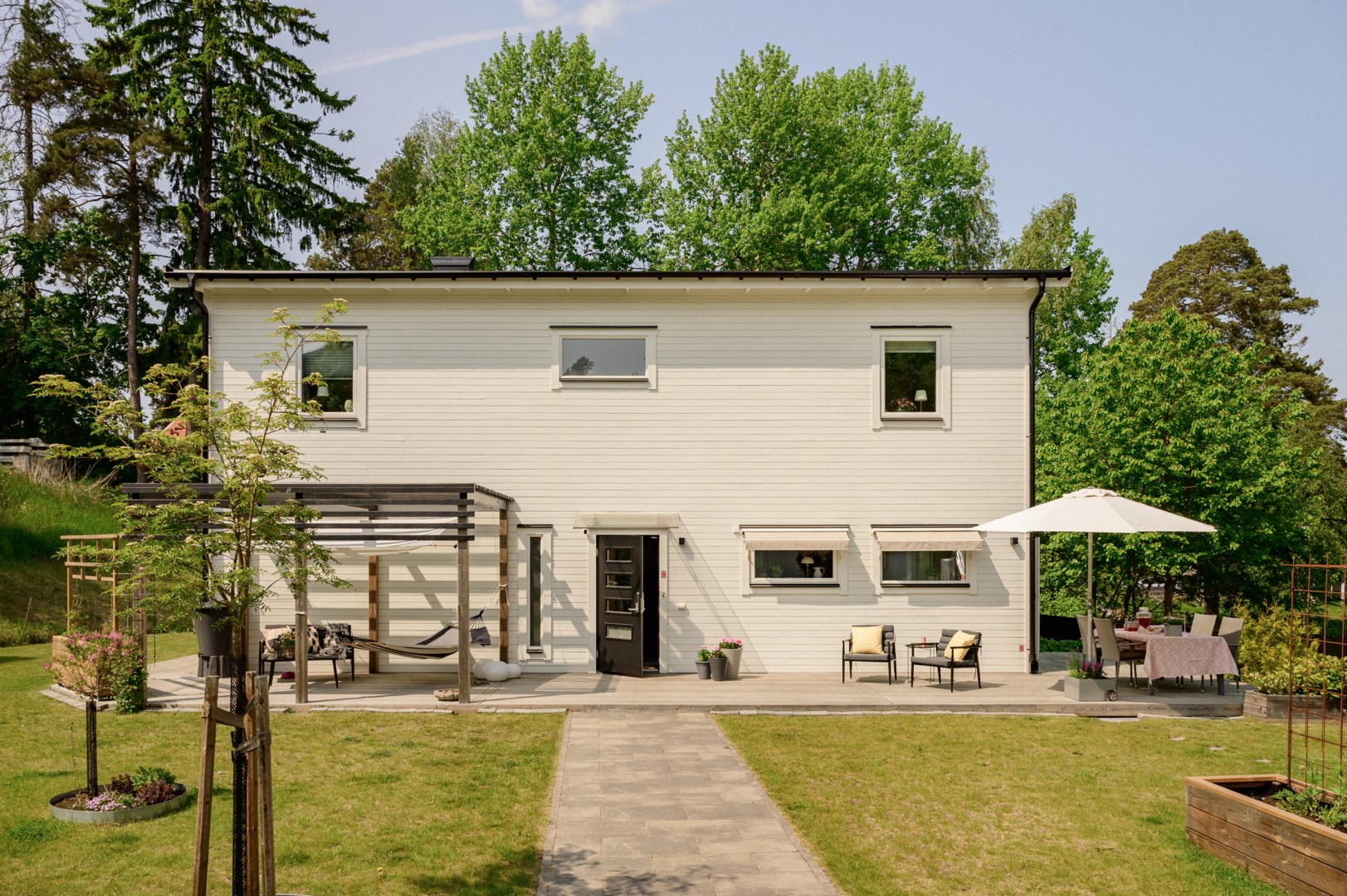 Bostadsbild från Hasselbacken 13, Såld i Kolvik, Värmdö