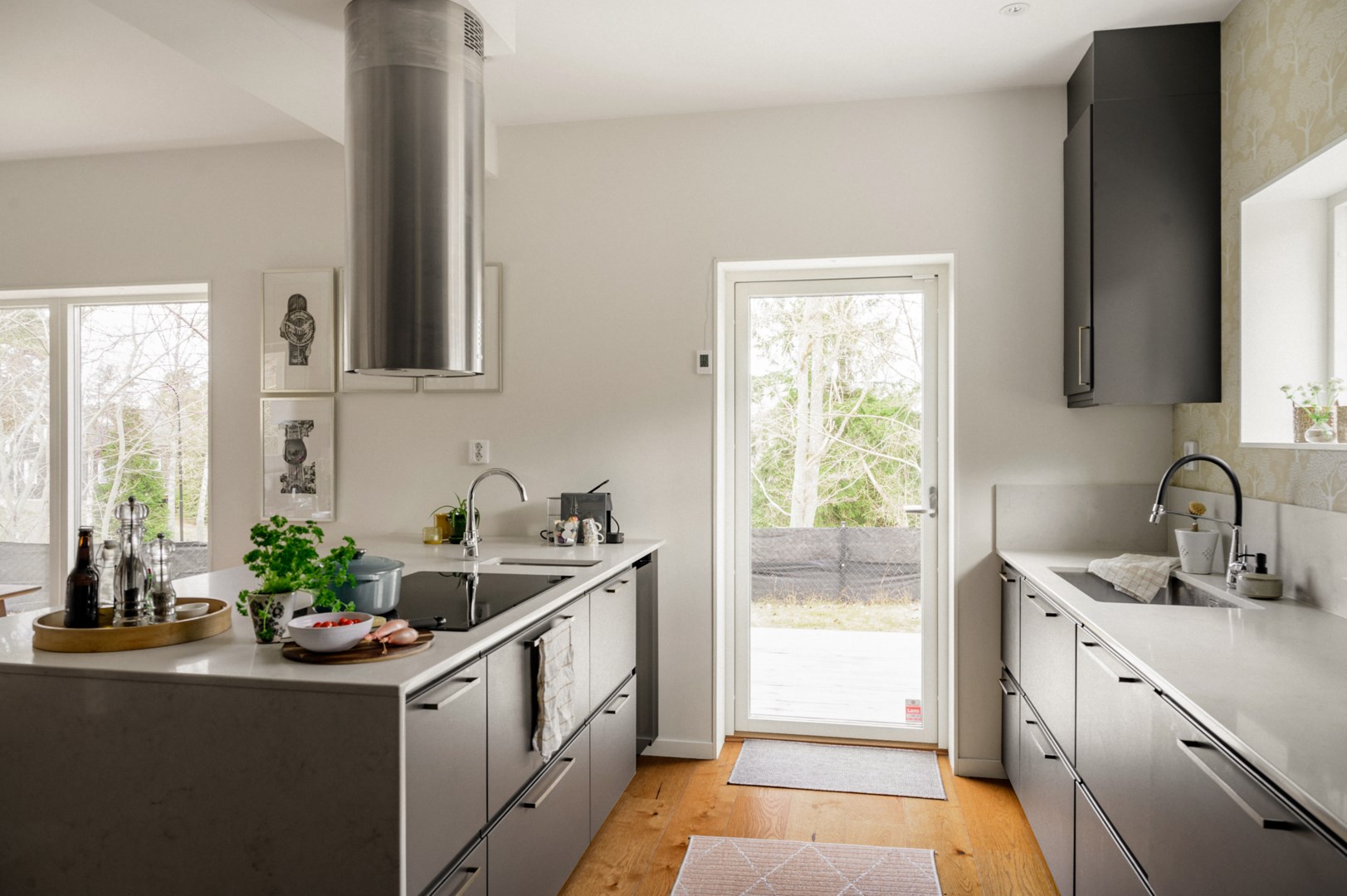 Bostadsbild från Hasselbacken 13, Såld i Kolvik, Värmdö