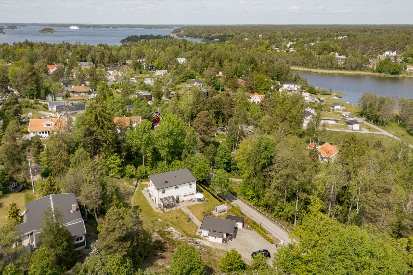 Bostadsbild från Hasselbacken 13, Såld i Kolvik, Värmdö