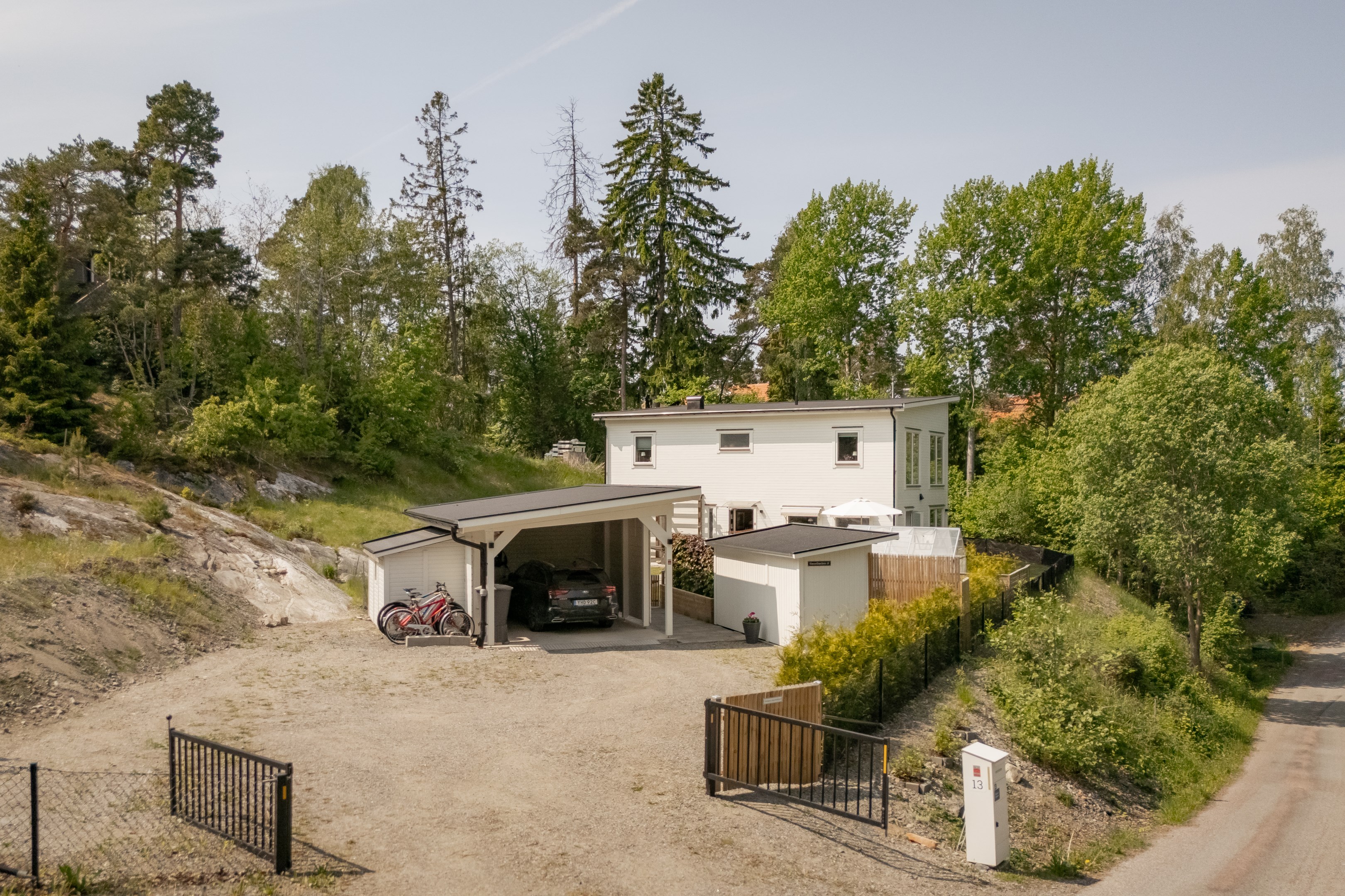 Bostadsbild från Hasselbacken 13, Såld i Kolvik, Värmdö