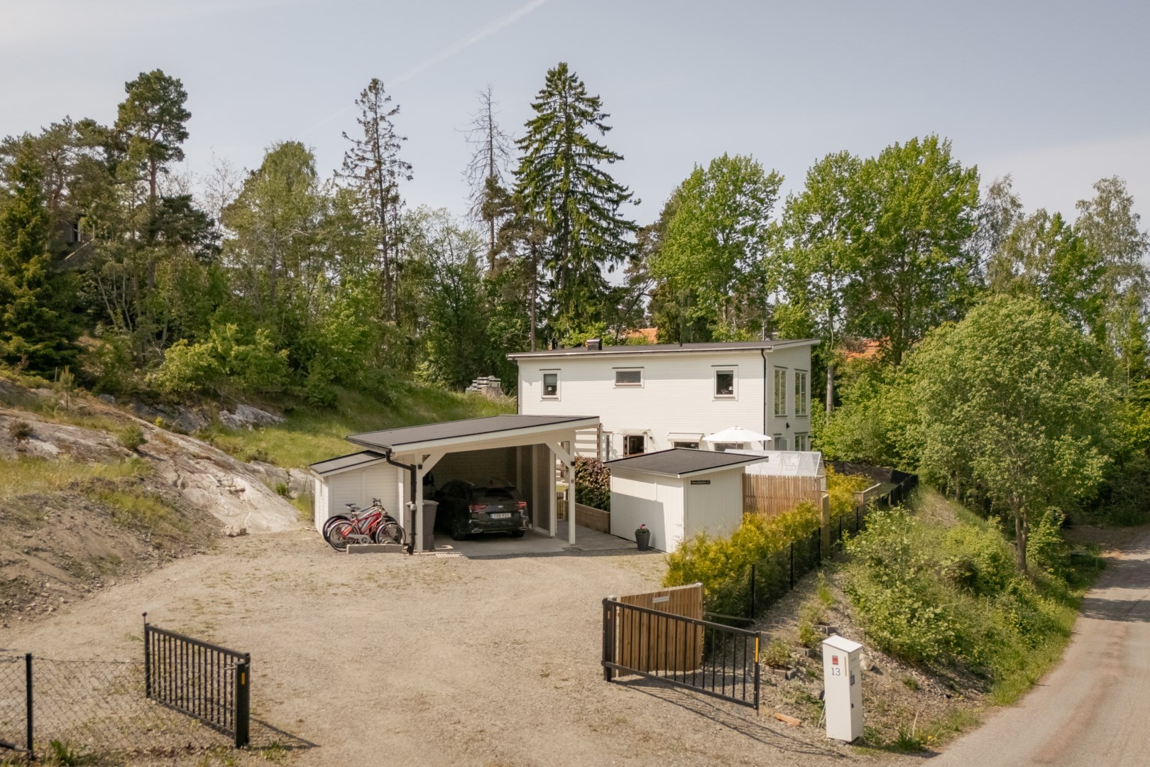 Bostadsbild från Hasselbacken 13, Såld i Kolvik, Värmdö