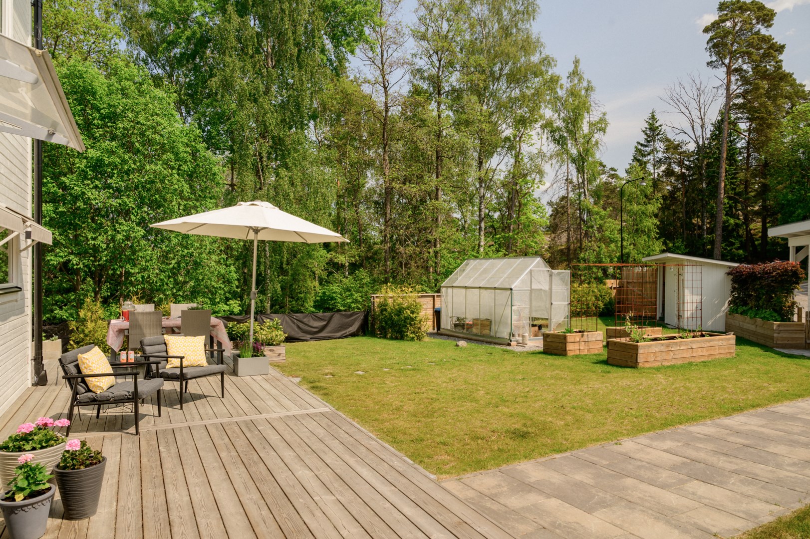 Bostadsbild från Hasselbacken 13, Såld i Kolvik, Värmdö