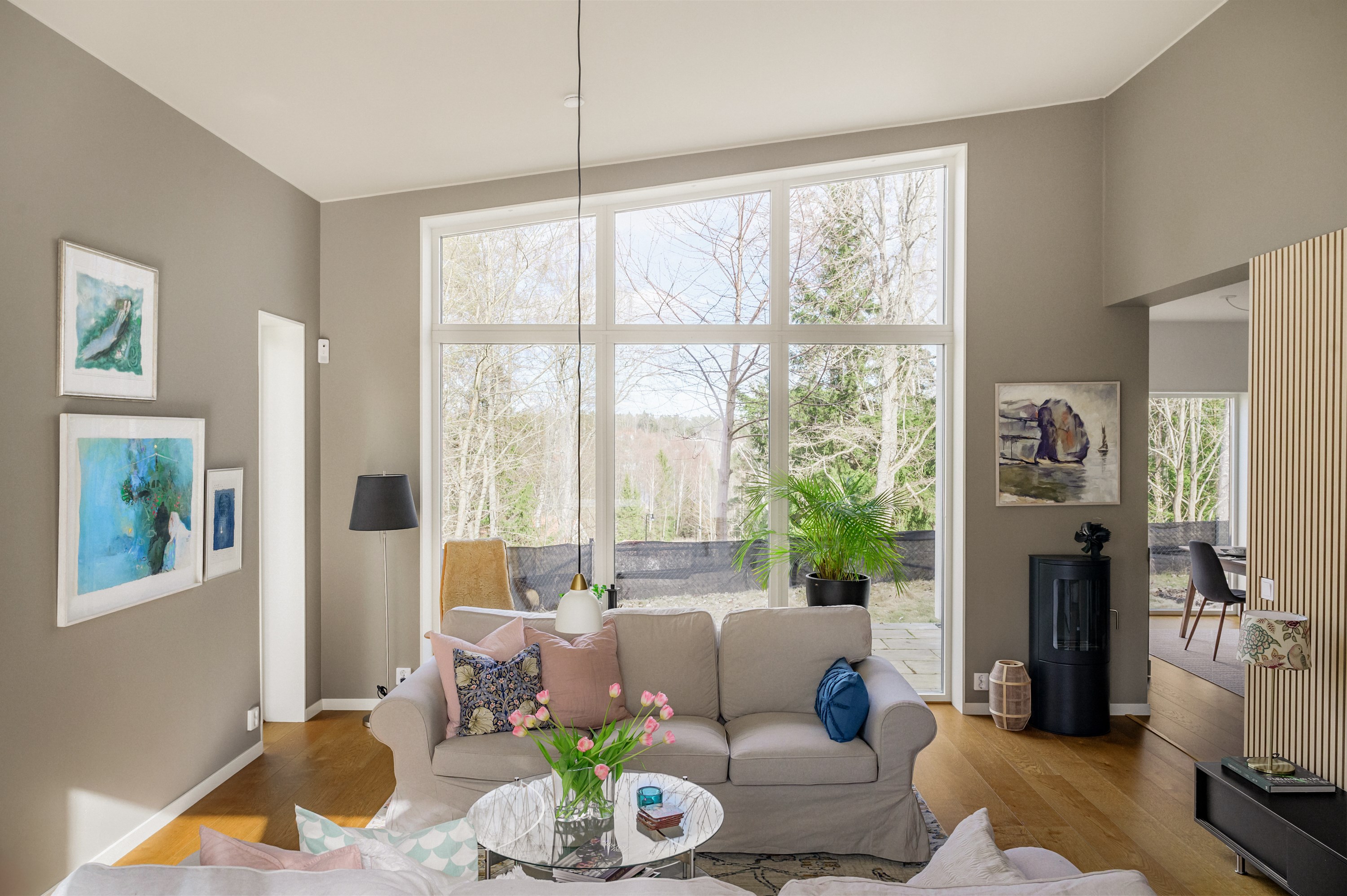 Bostadsbild från Hasselbacken 13, Såld i Kolvik, Värmdö