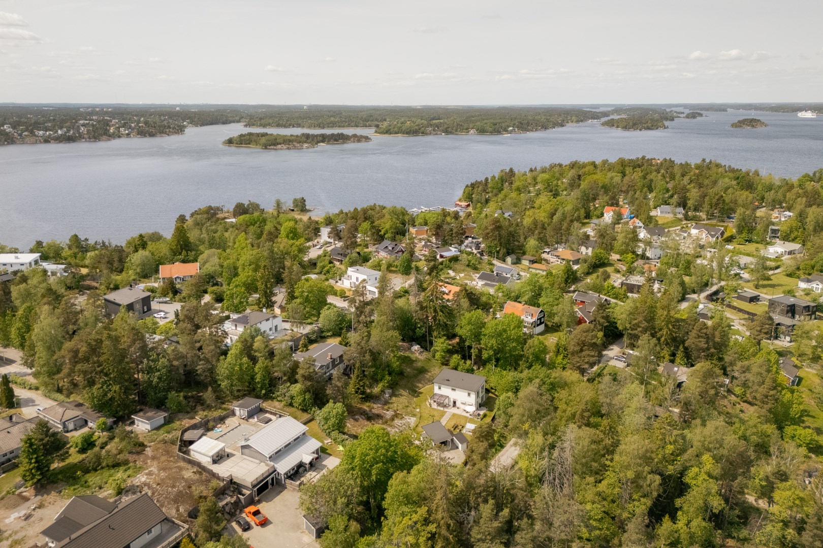 Bostadsbild från Hasselbacken 13, Såld i Kolvik, Värmdö