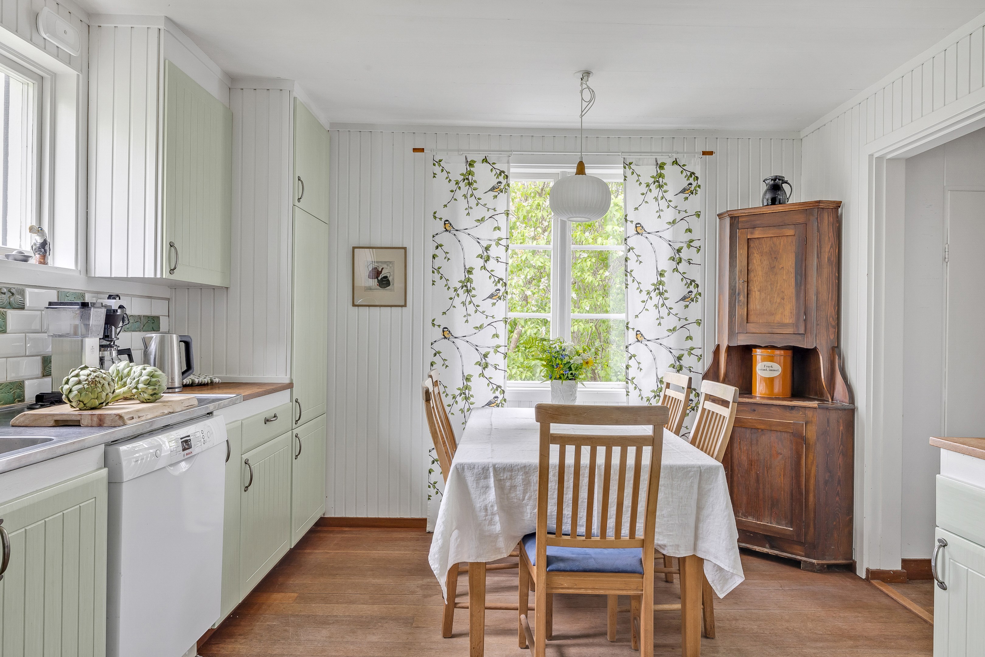 Bostadsbild från Vattgårdsvägen 2, Såld i Storvreta, Uppsala