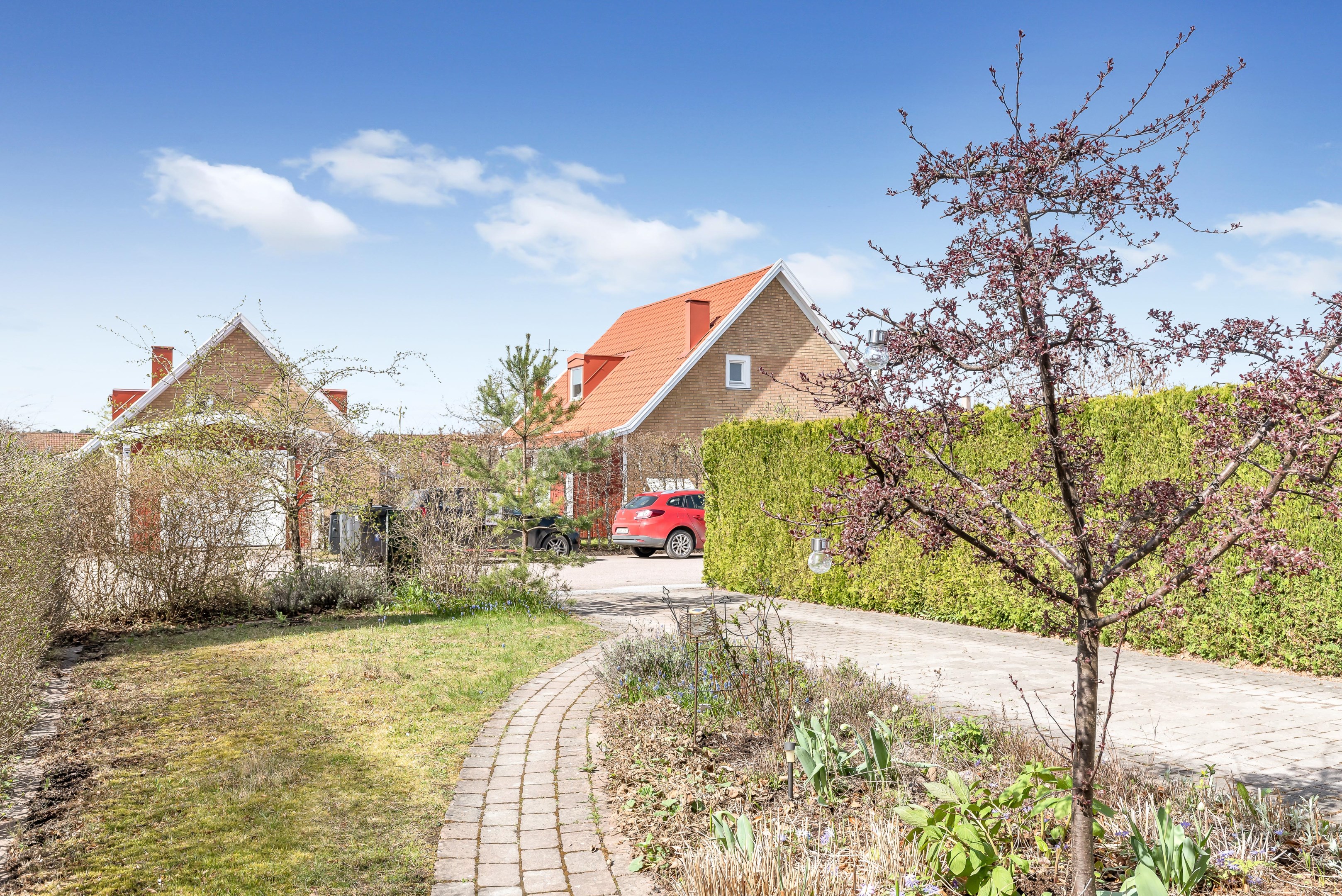 Bostadsbild från Sömnadsvägen 31, Såld i Nåntuna, Uppsala