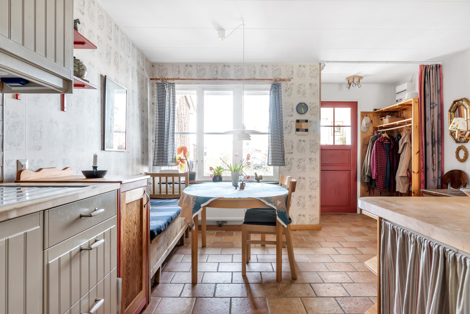 Bostadsbild från Sömnadsvägen 31, Såld i Nåntuna, Uppsala