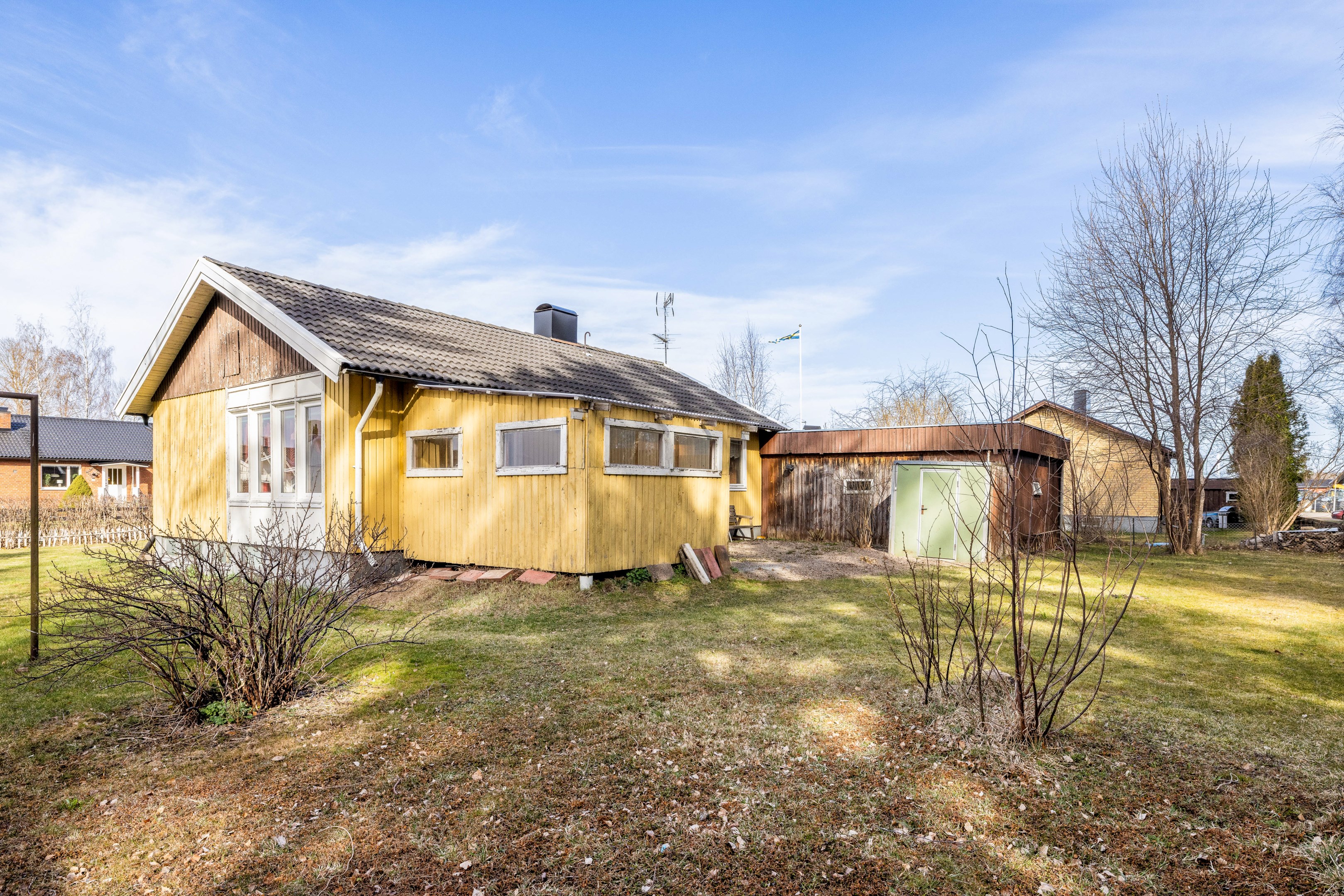 Bostadsbild från Tårpilsvägen 26, Såld i Lövstalöt, Uppsala