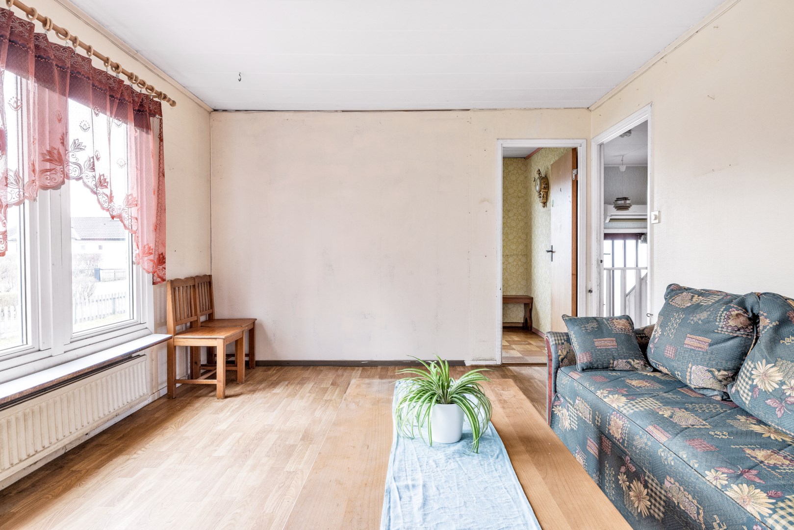 Bostadsbild från Tårpilsvägen 26, Såld i Lövstalöt, Uppsala