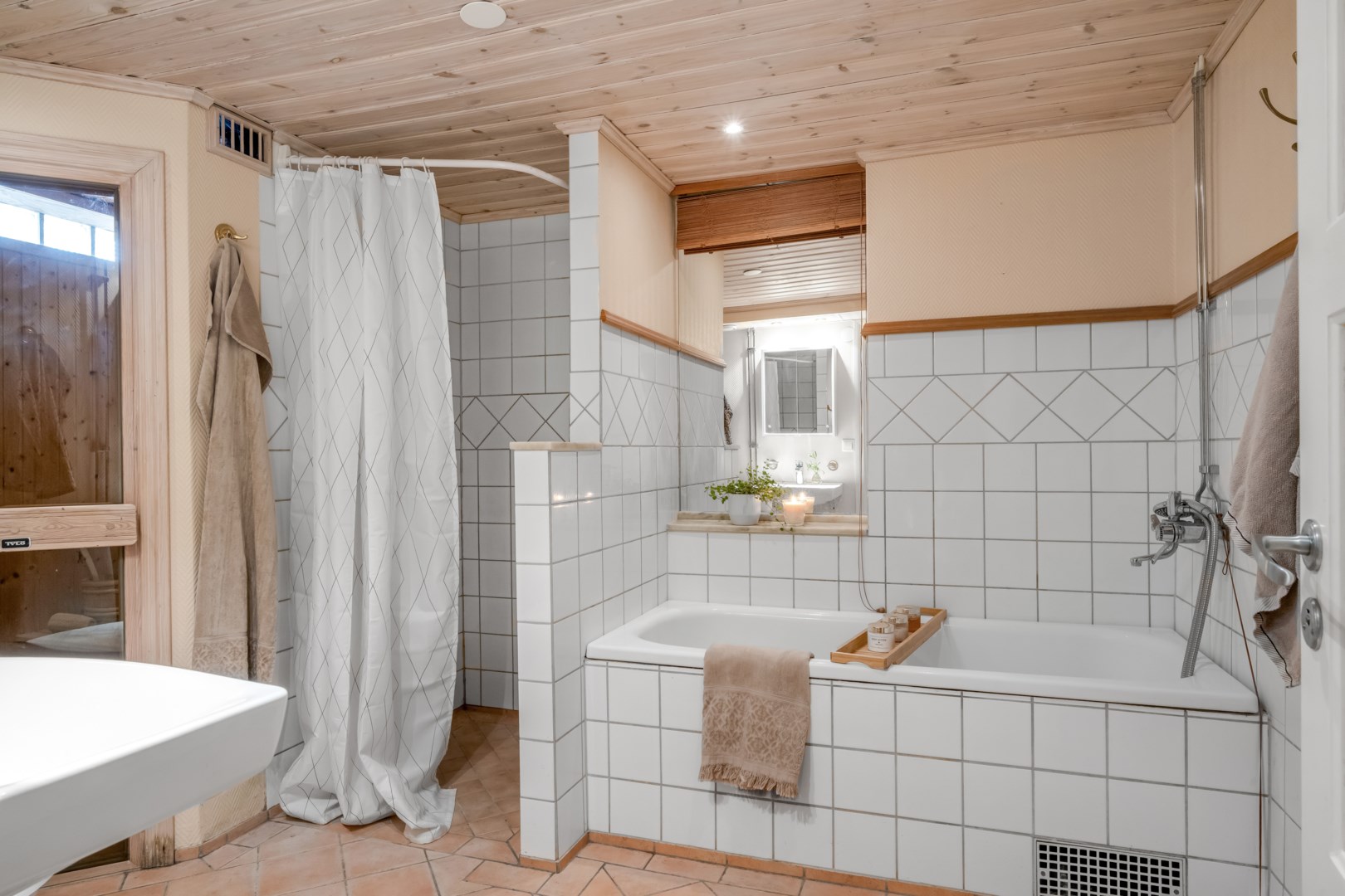 Bostadsbild från Rastvägen 4, Till salu i Storvreta, Uppsala