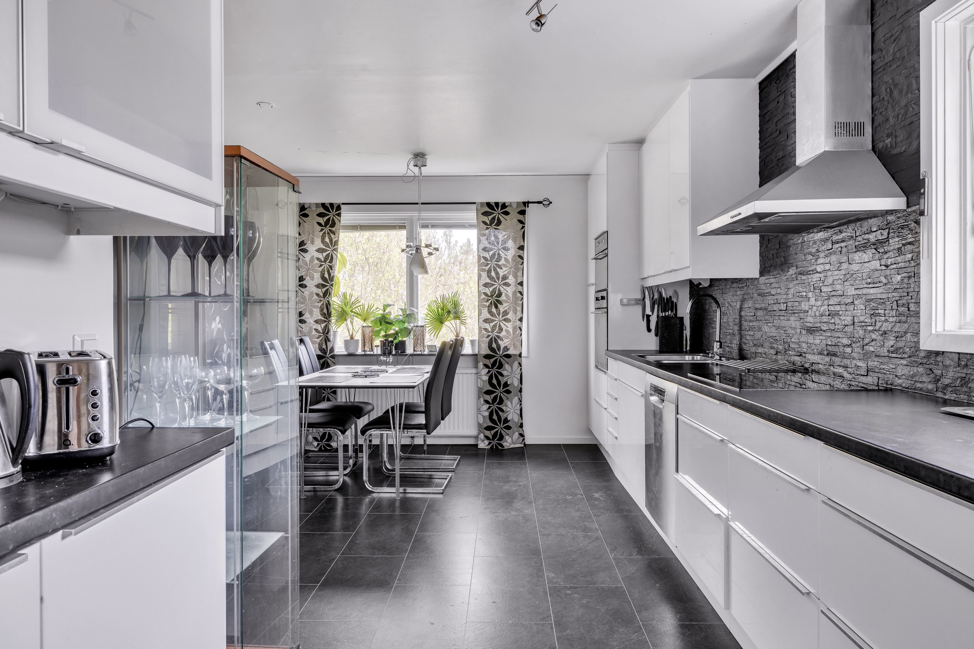 Bostadsbild från Vängelinsvägen 7, Såld i Storvreta, Uppsala