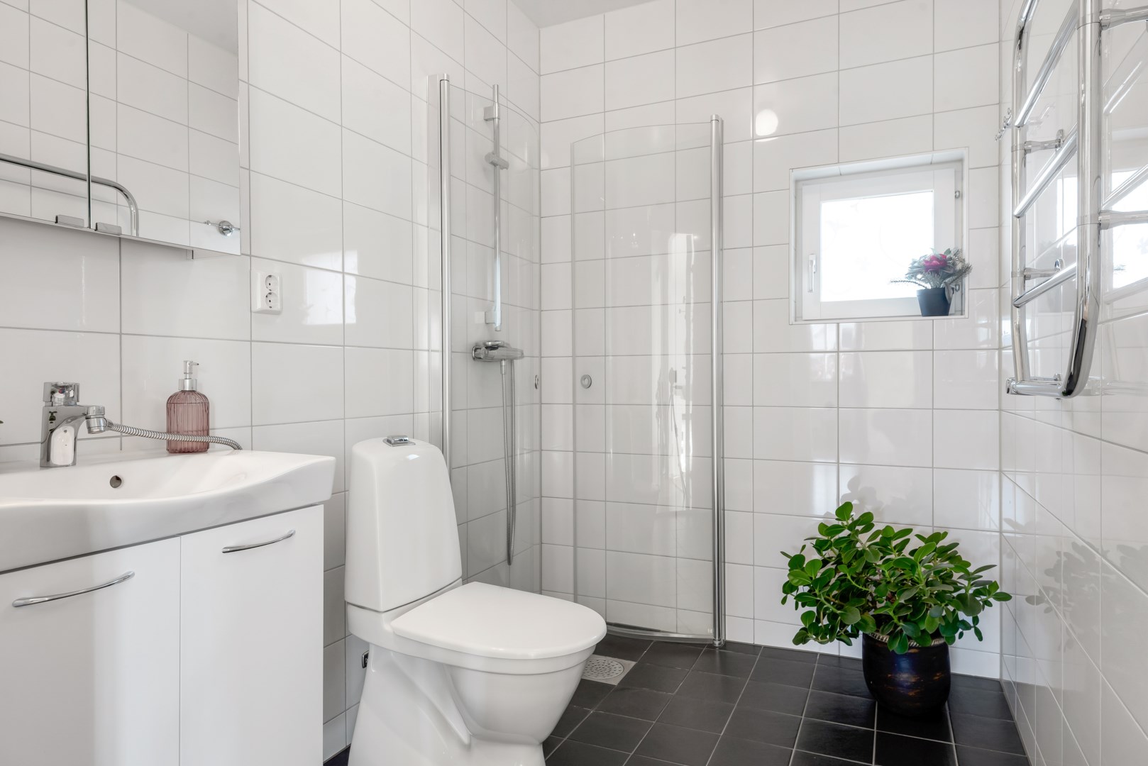 Bostadsbild från Smultronvägen 3, Kommande i Lövstalöt, Uppsala