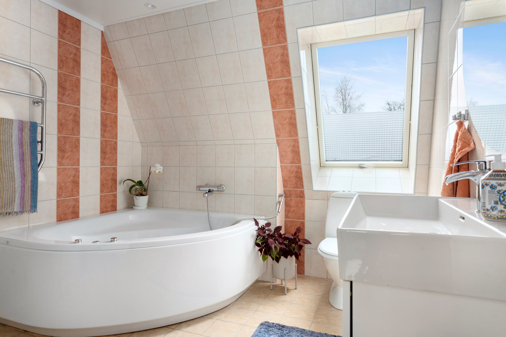 Bostadsbild från Babordsvägen 2, Såld i Boo Gård, Nacka