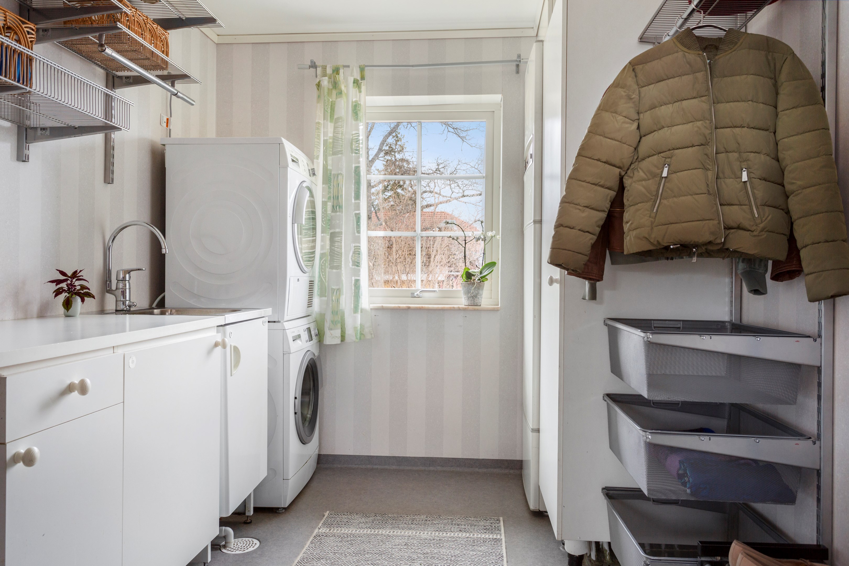 Bostadsbild från Babordsvägen 2, Såld i Boo Gård, Nacka