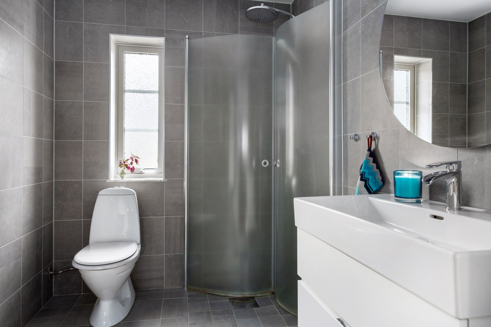 Bostadsbild från Babordsvägen 2, Såld i Boo Gård, Nacka