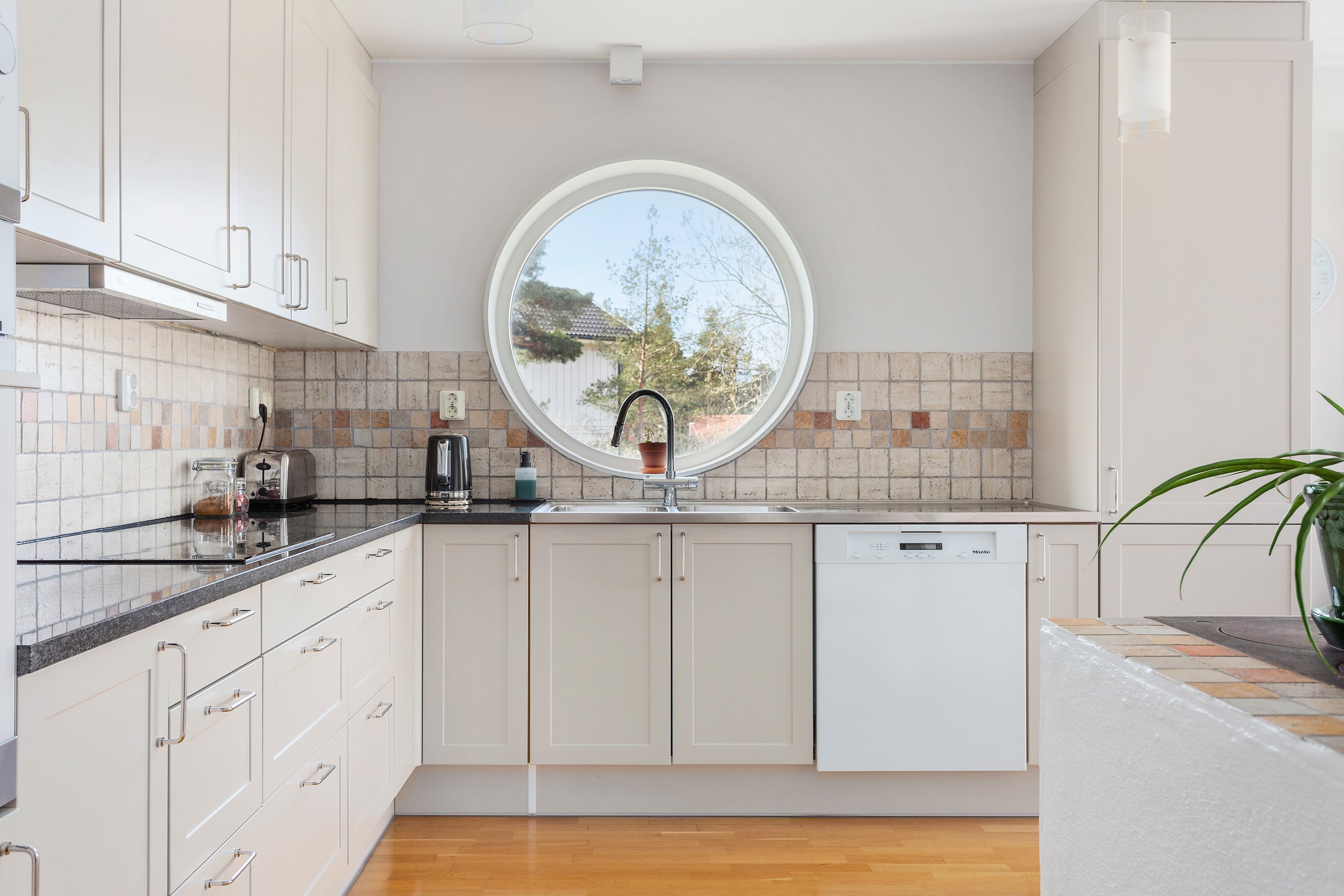 Bostadsbild från Porfyrvägen 18, Såld i Norra Lännersta, Nacka