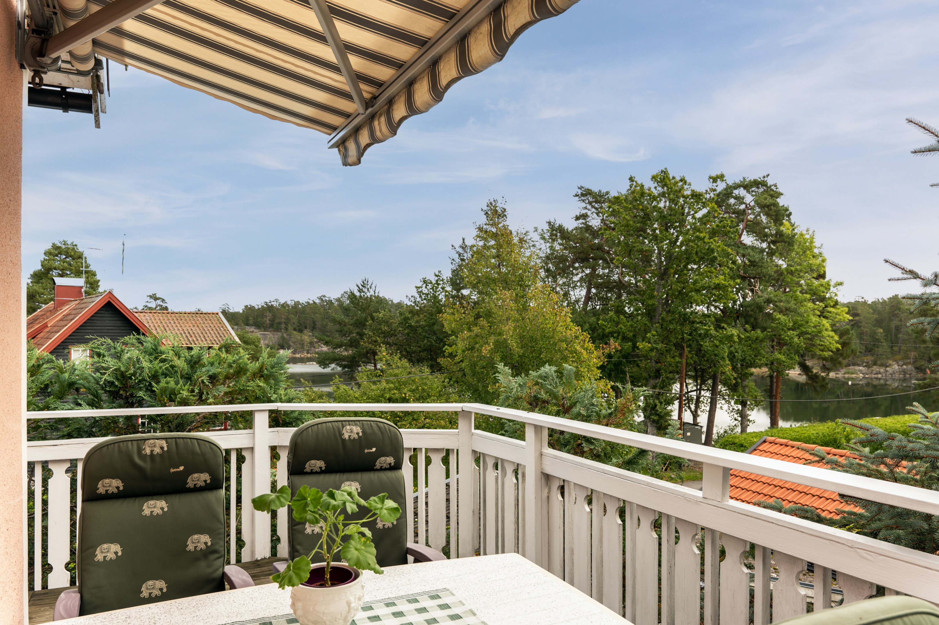 Bostadsbild från Vitsippsvägen 8, Kommande i Solsidan - Saltsjöbaden, Nacka