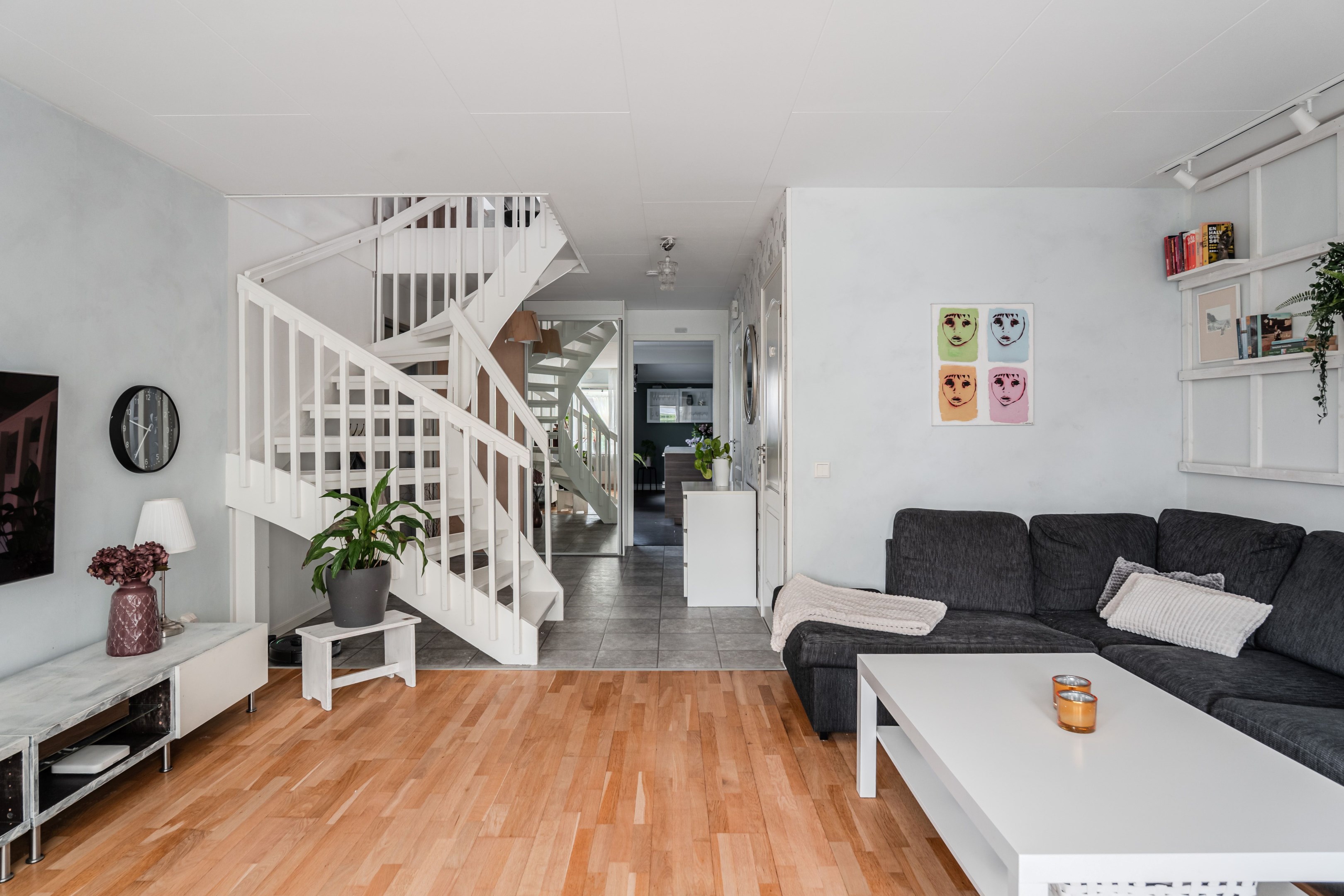 Bostadsbild från Ölandsresan 7, Till salu i Sävja, Uppsala