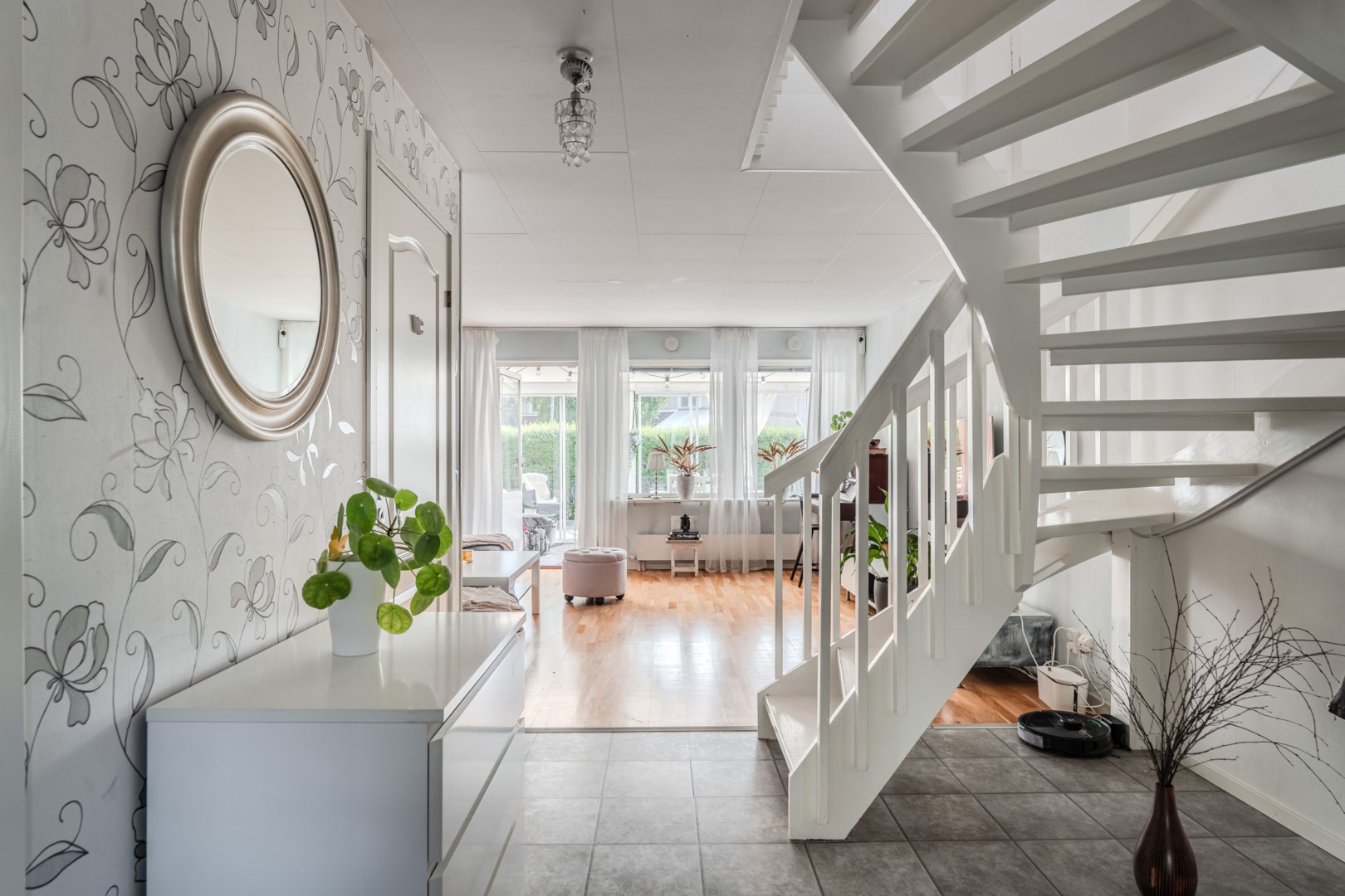 Bostadsbild från Ölandsresan 7, Till salu i Sävja, Uppsala