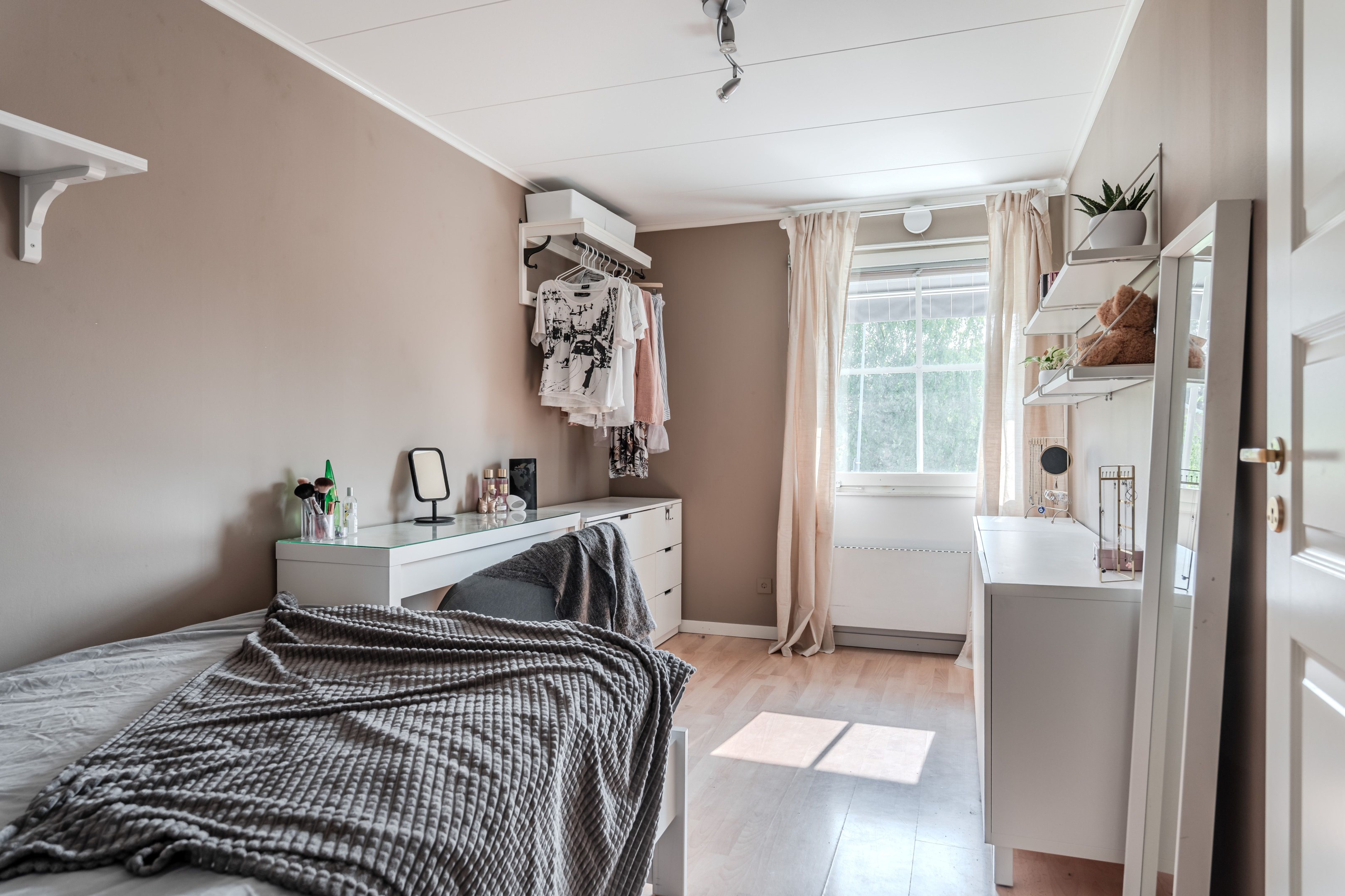 Bostadsbild från Ölandsresan 7, Till salu i Sävja, Uppsala