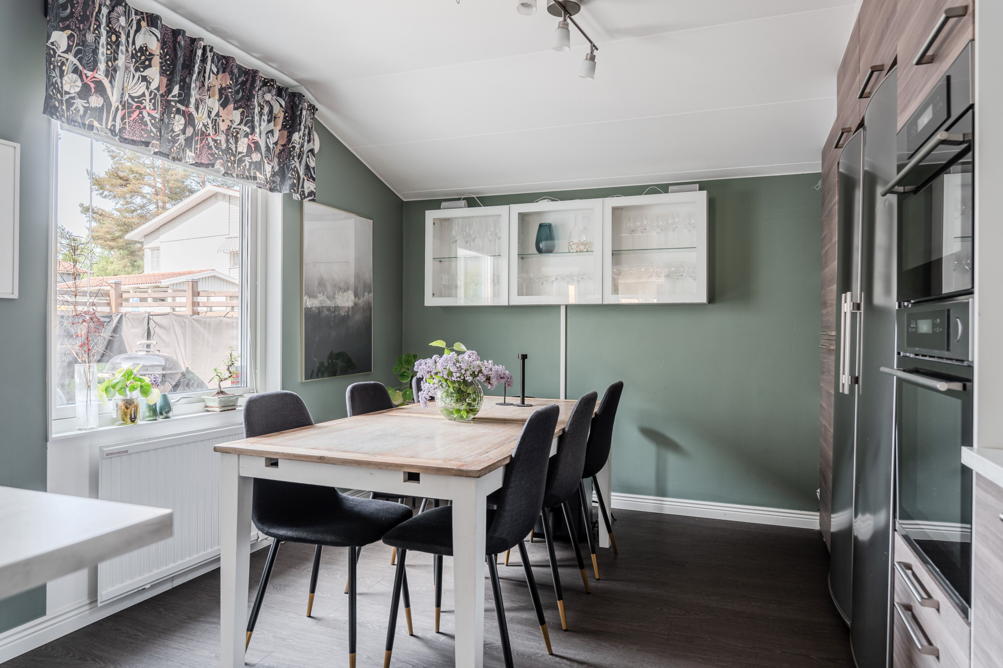 Bostadsbild från Ölandsresan 7, Till salu i Sävja, Uppsala