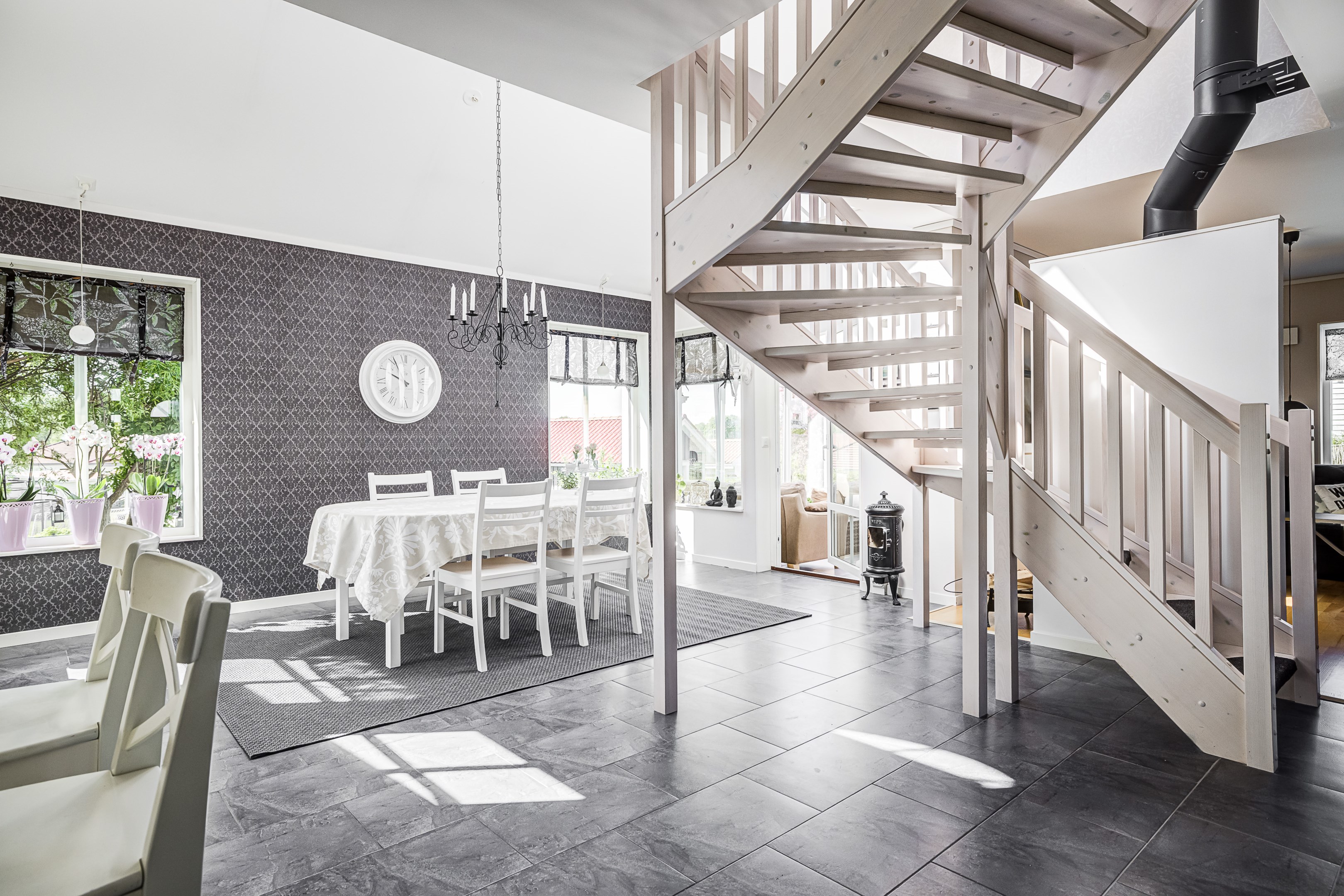 Bostadsbild från Mistelvägen 3, Såld i Örsundsbro, Enköping