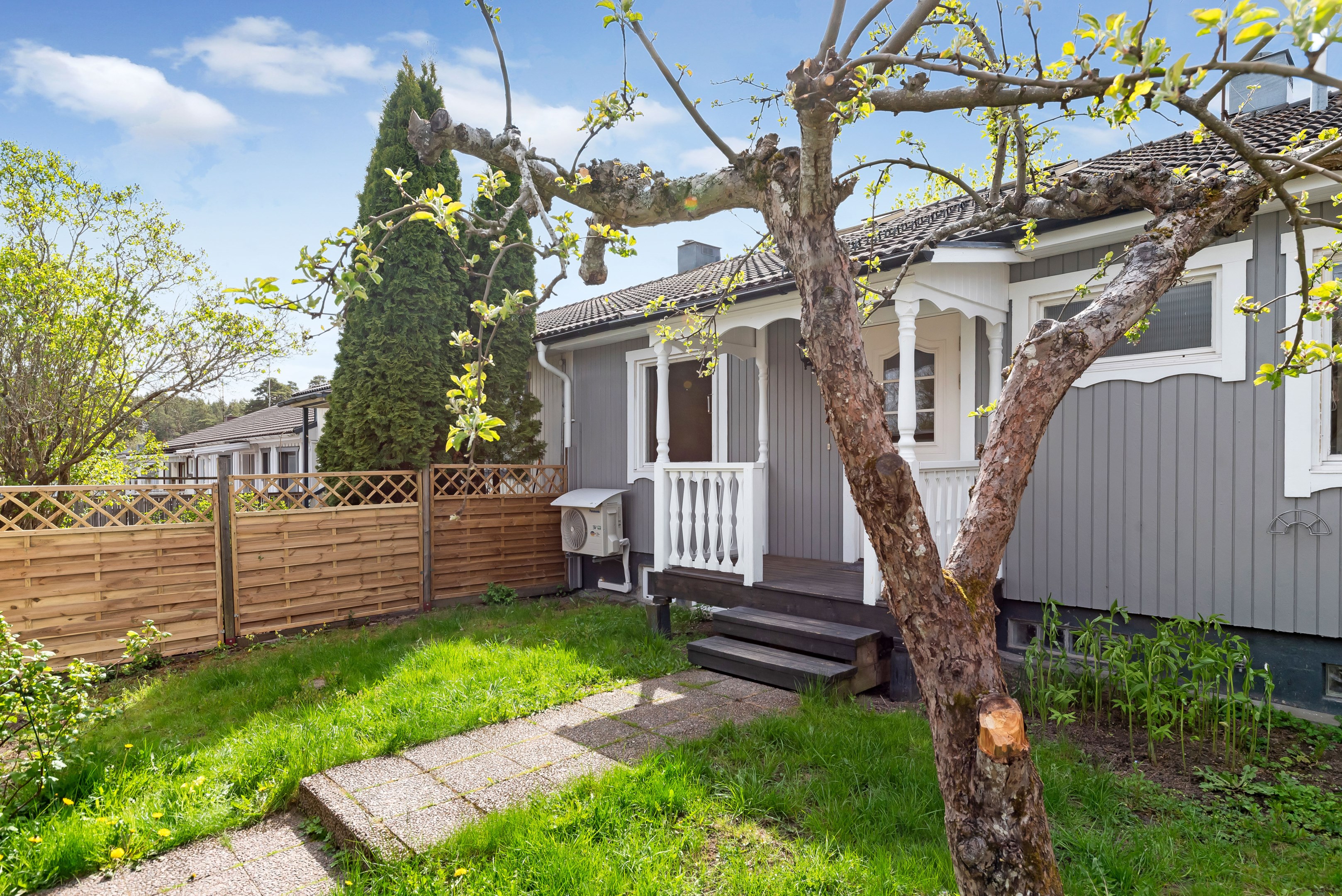 Bostadsbild från Arkitektvägen 56, Såld i Vänge, Uppsala