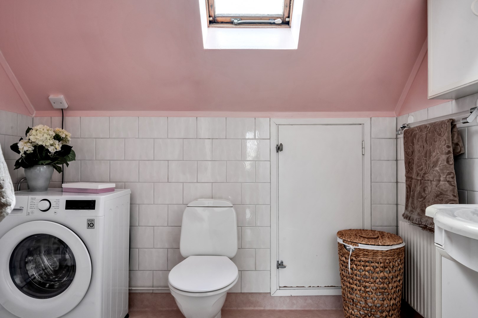 Bostadsbild från Bonadsvägen 44, Såld i Nåntuna, Uppsala