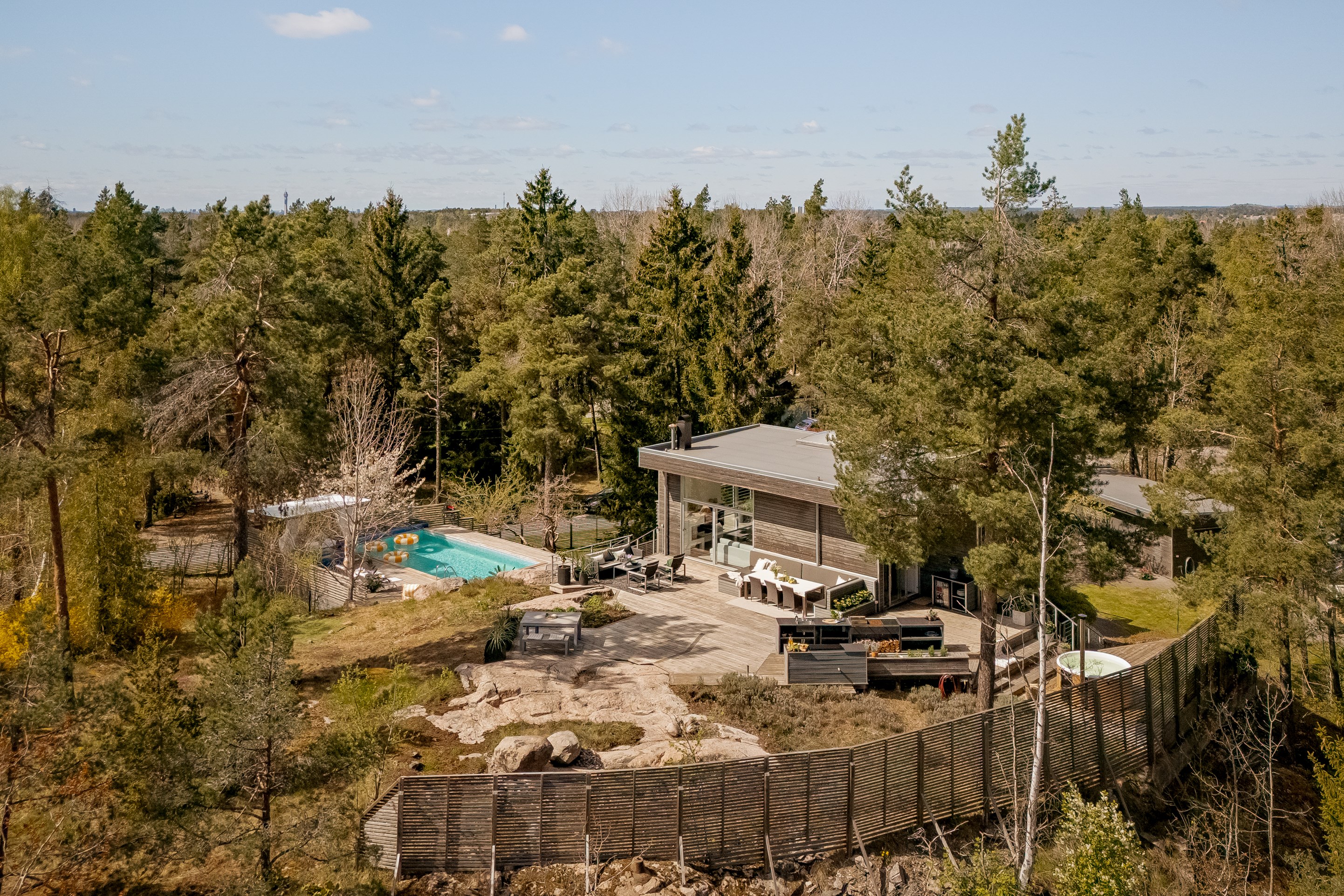 Bostadsbild från Rådjursstigen 10, Såld i Björknäs, Nacka