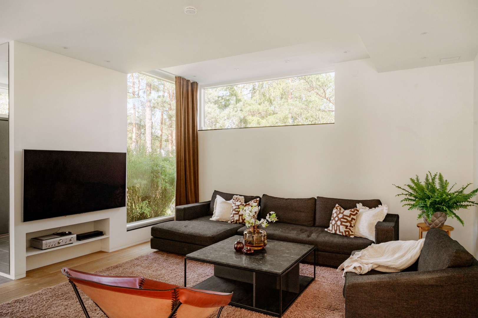 Bostadsbild från Rådjursstigen 10, Såld i Björknäs, Nacka