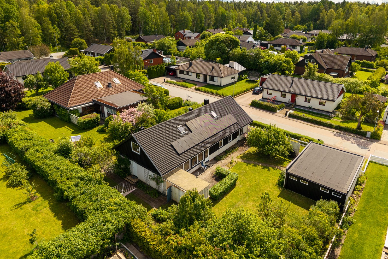 Bostadsbild från Trestegsgatan 8, Såld i Rönnby, Västerås