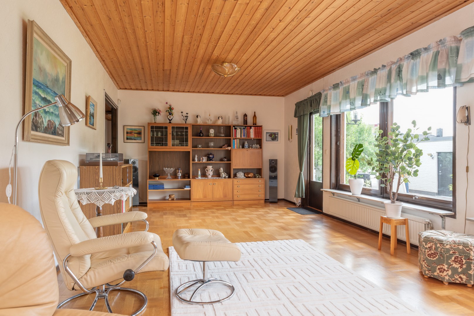 Bostadsbild från Trestegsgatan 8, Såld i Rönnby, Västerås