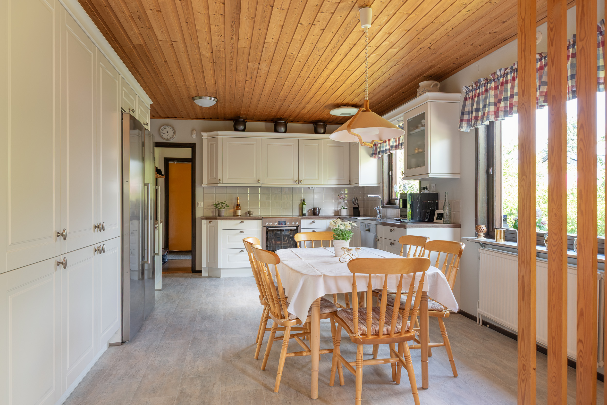 Bostadsbild från Trestegsgatan 8, Såld i Rönnby, Västerås