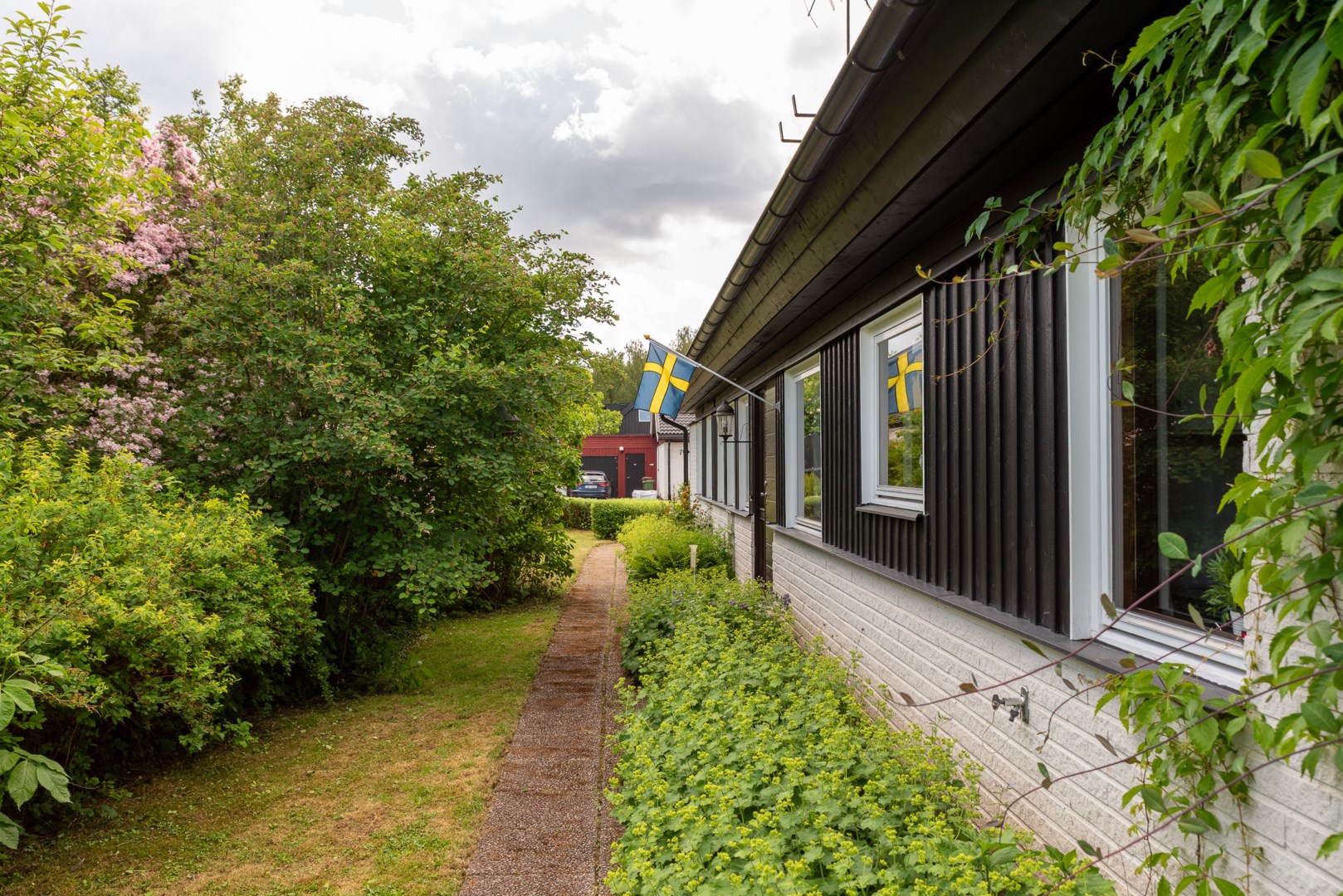 Bostadsbild från Trestegsgatan 8, Såld i Rönnby, Västerås