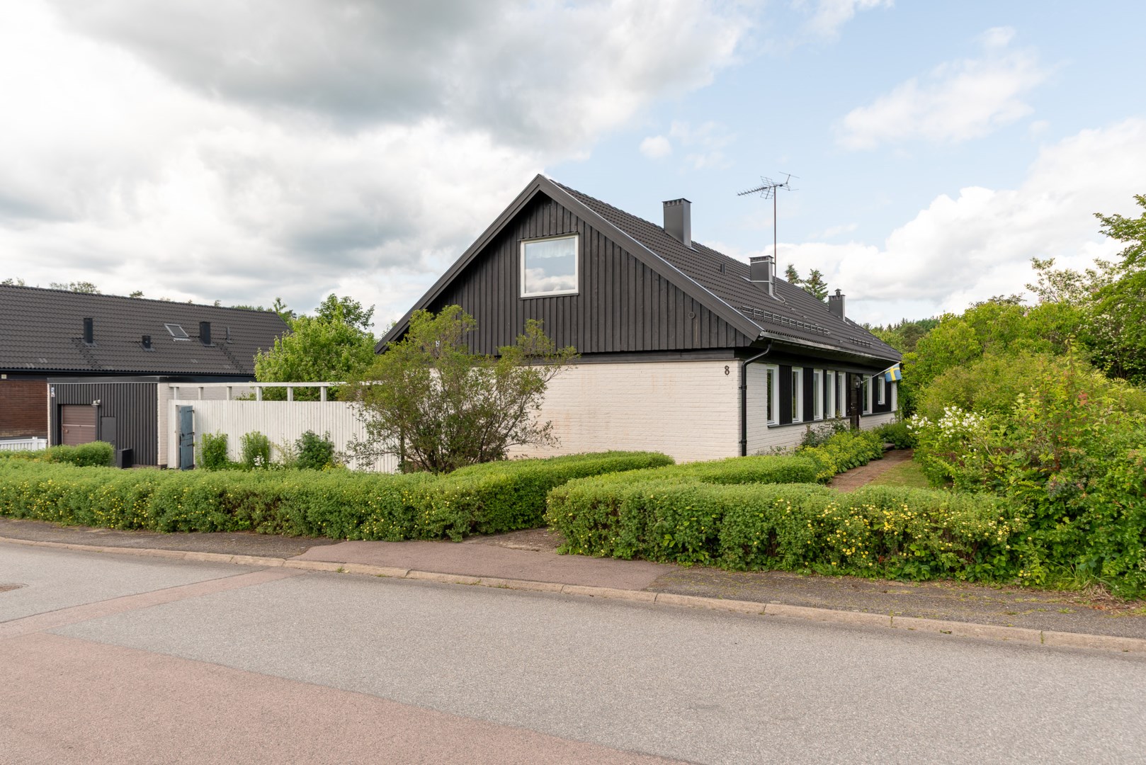 Bostadsbild från Trestegsgatan 8, Såld i Rönnby, Västerås