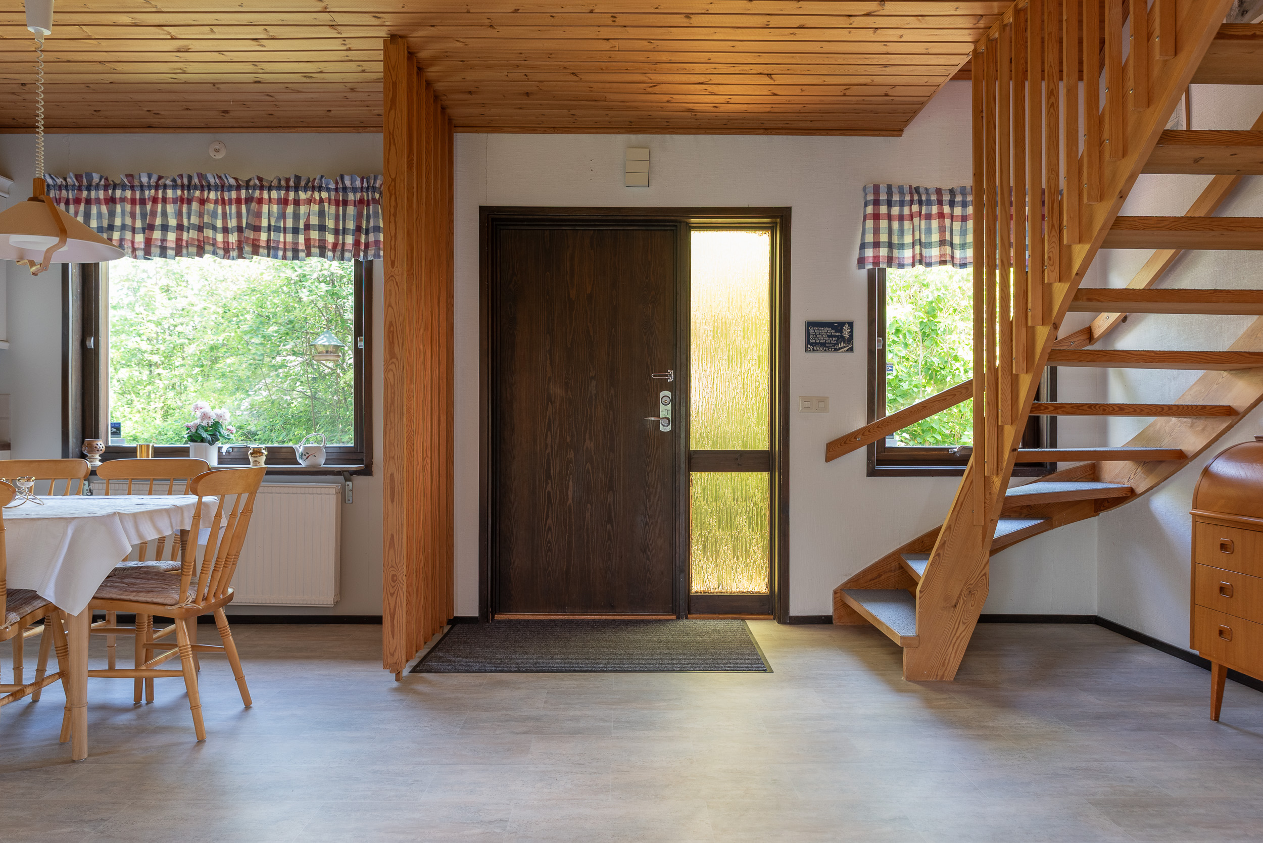 Bostadsbild från Trestegsgatan 8, Såld i Rönnby, Västerås