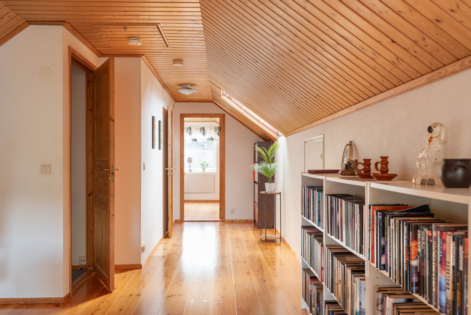 Bostadsbild från Trestegsgatan 8, Såld i Rönnby, Västerås