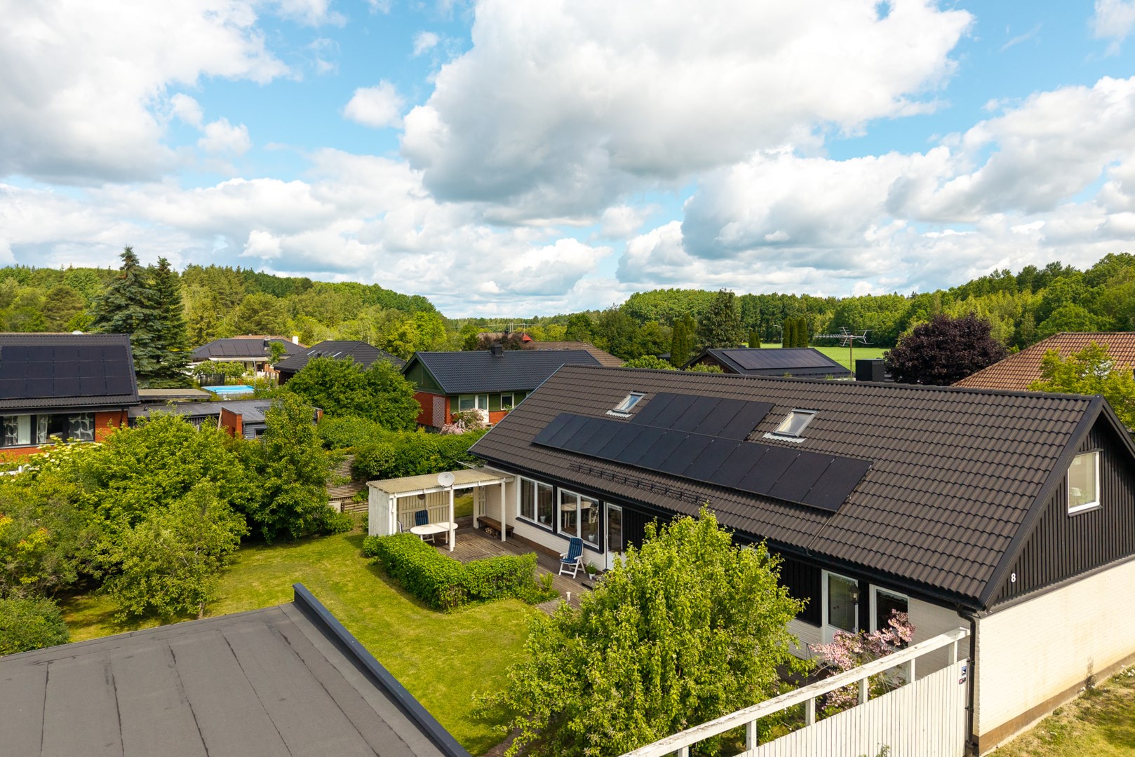 Bostadsbild från Trestegsgatan 8, Såld i Rönnby, Västerås