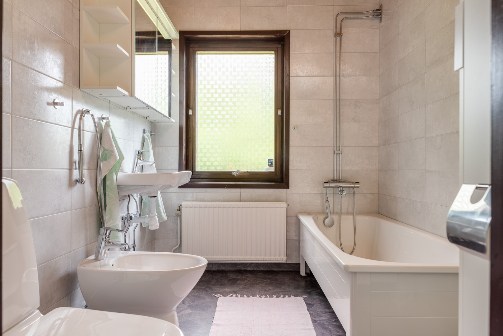 Bostadsbild från Trestegsgatan 8, Såld i Rönnby, Västerås