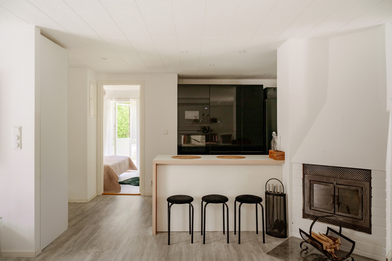 Rakt fram skymtar föräldrasovrummet