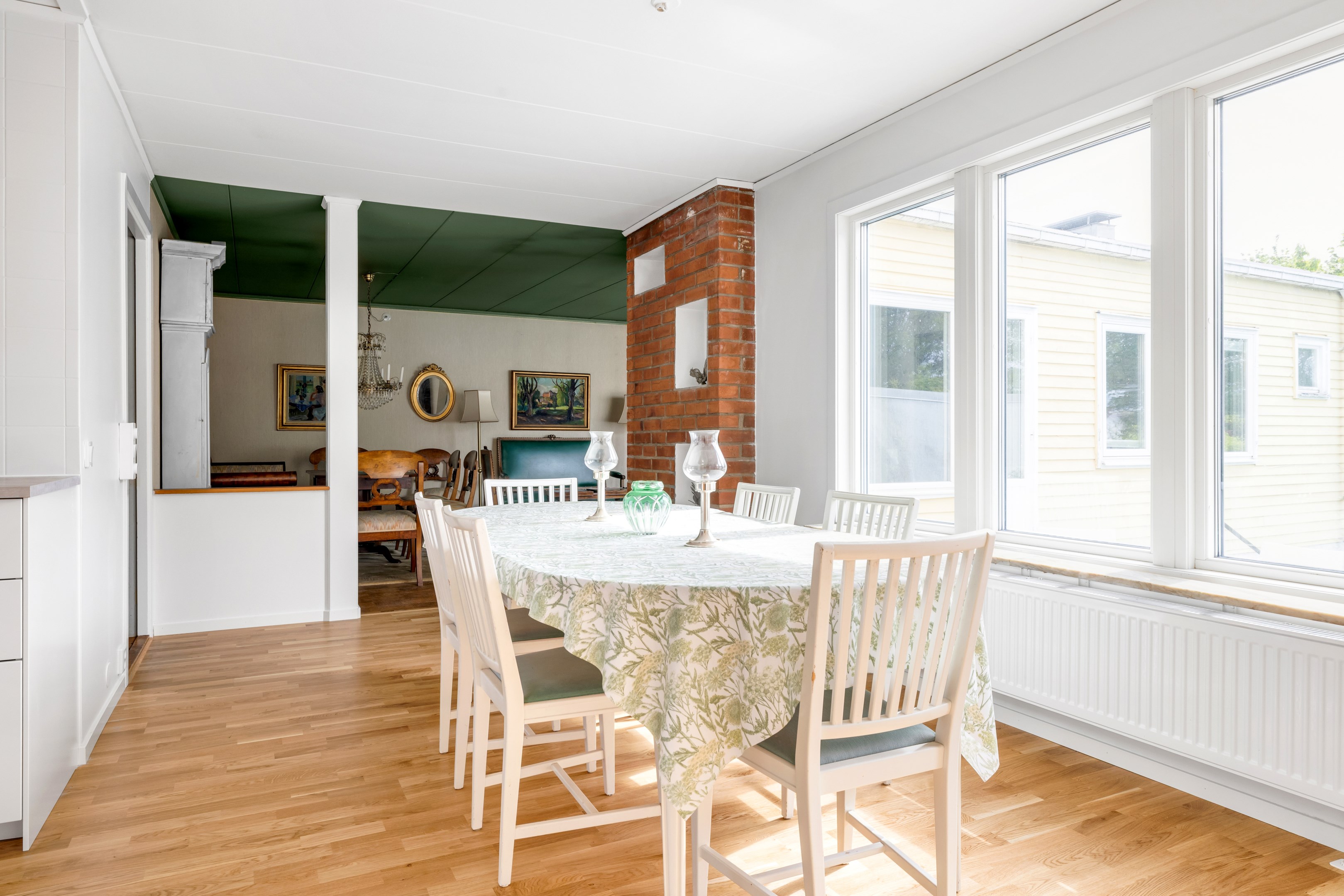 Bostadsbild från Hösträngsvägen 10, Såld i Valsätra, Uppsala