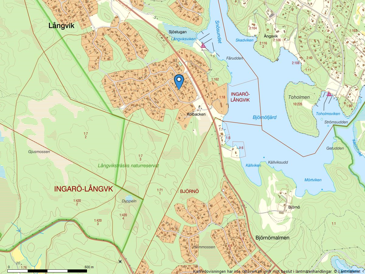 Promenadavstånd till orörda naturmarker och strandbad.