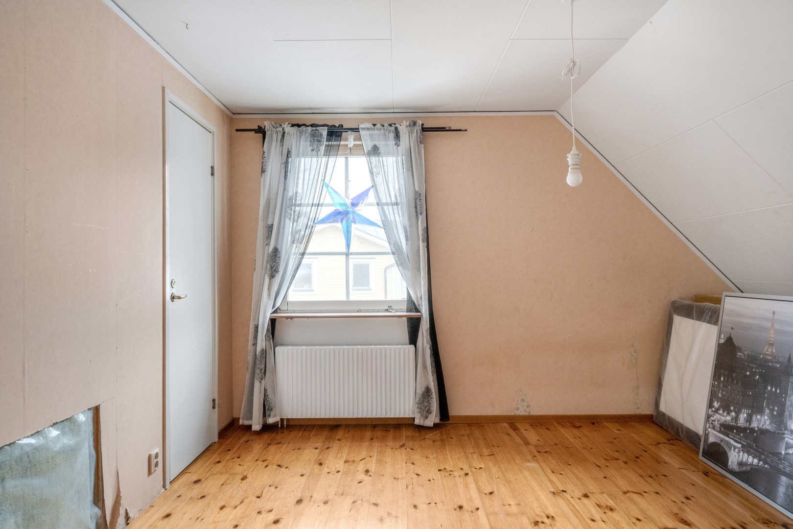 Sovrum 2, Övre plan