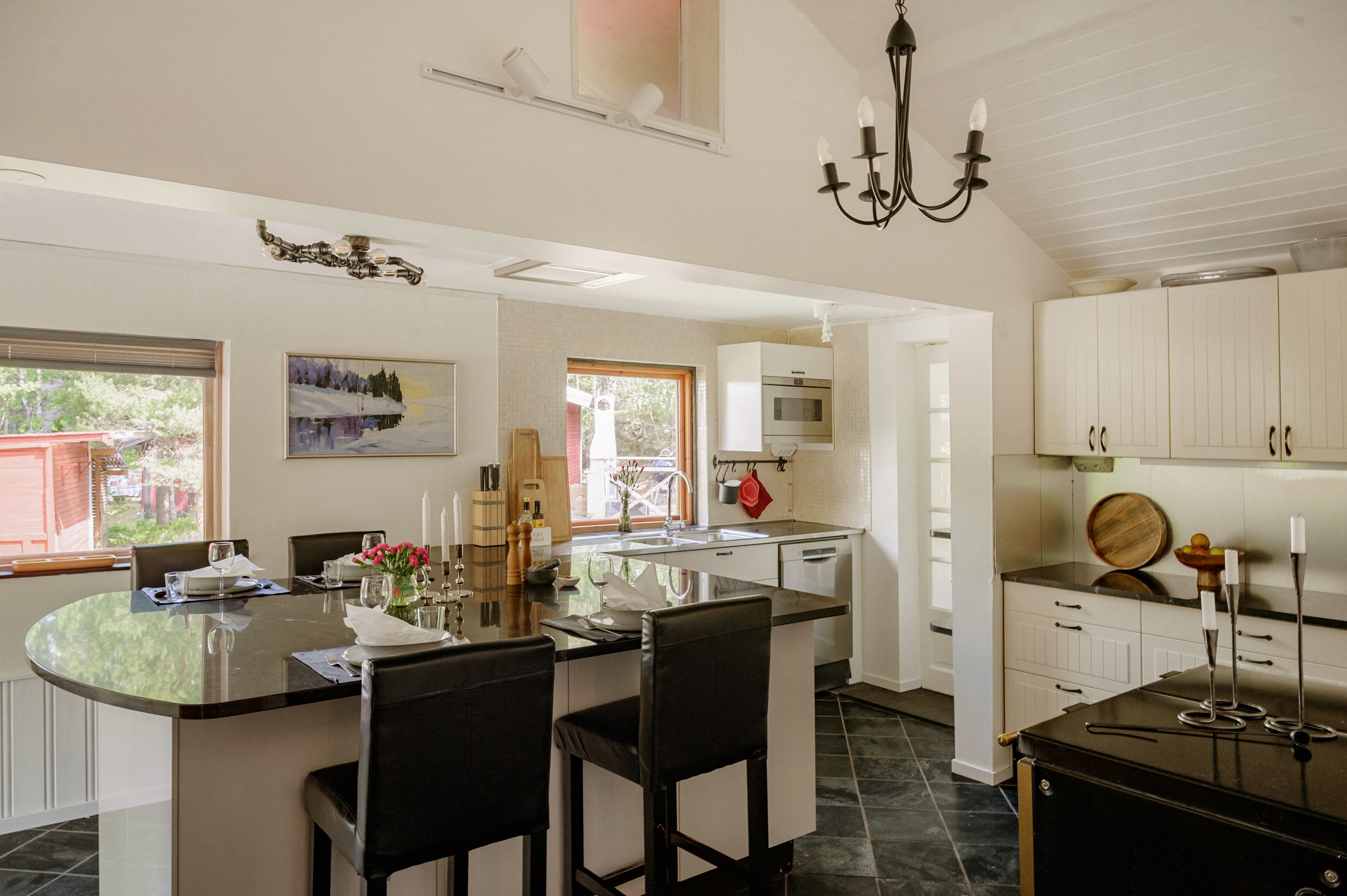 Bostadsbild från Svärtgärdsvägen 25, Såld i Ingarö - Fagerholm, Värmdö