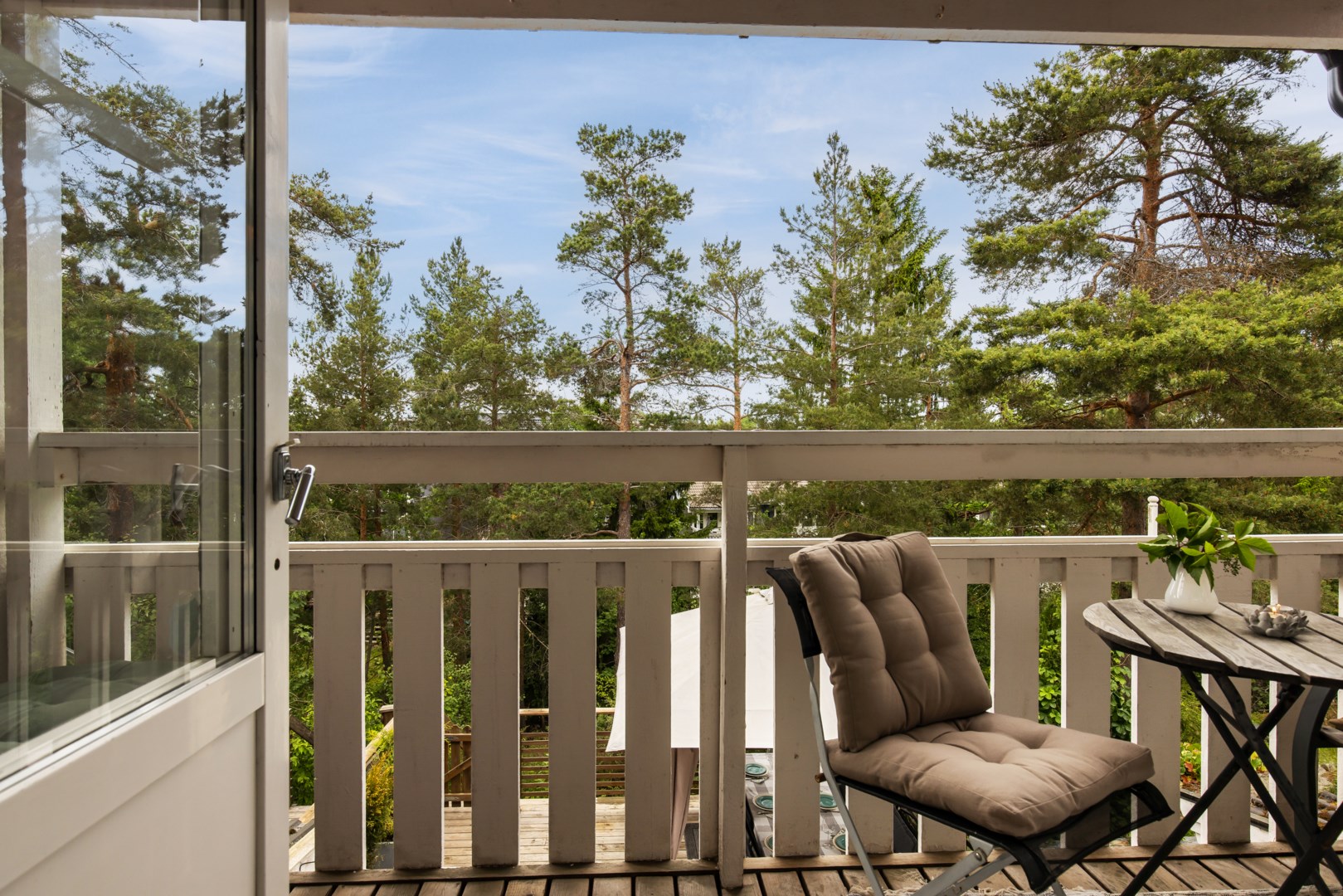 Bostadsbild från Norrholmsvägen 94, Såld i Östra Orminge, Nacka