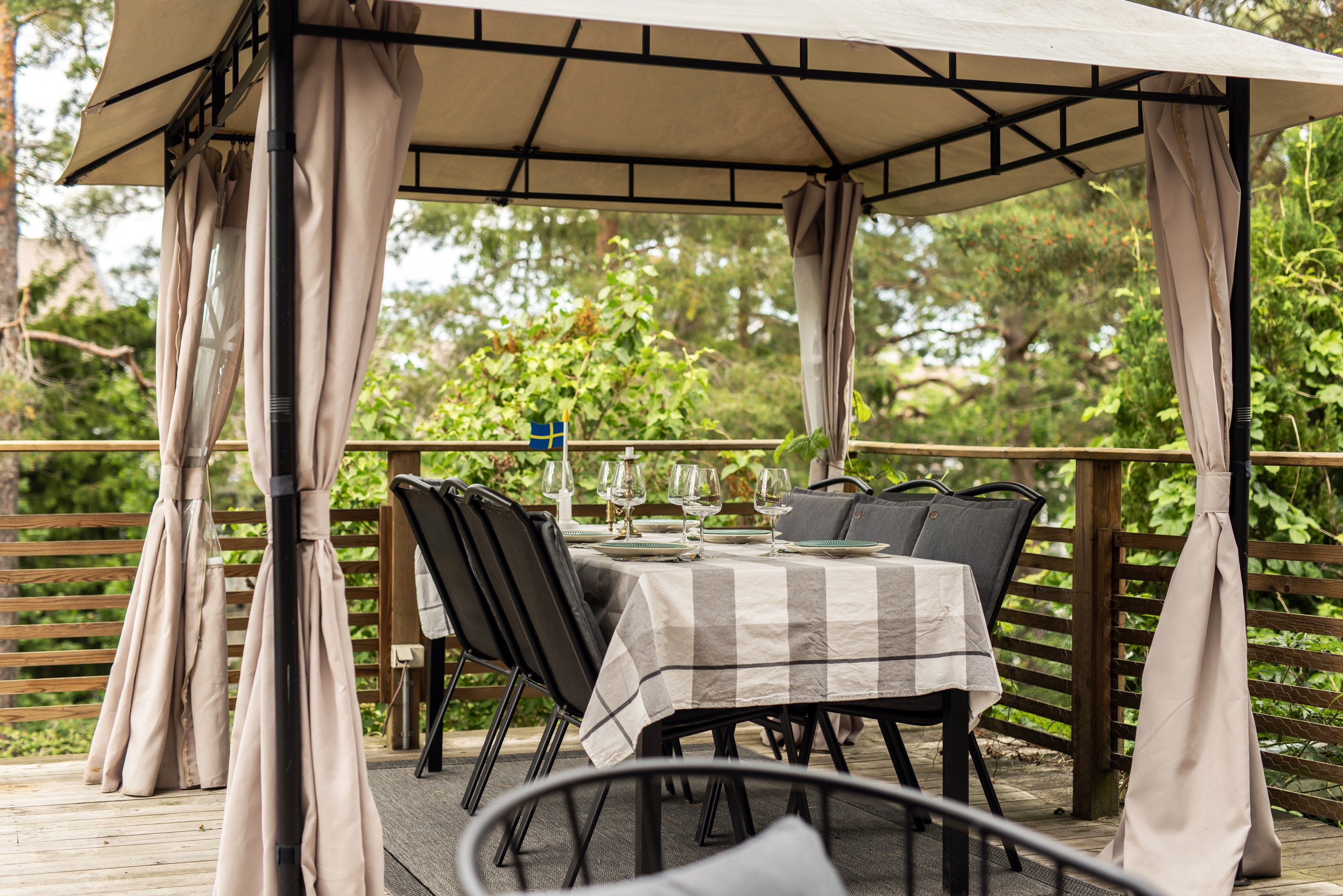 Bostadsbild från Norrholmsvägen 94, Såld i Östra Orminge, Nacka