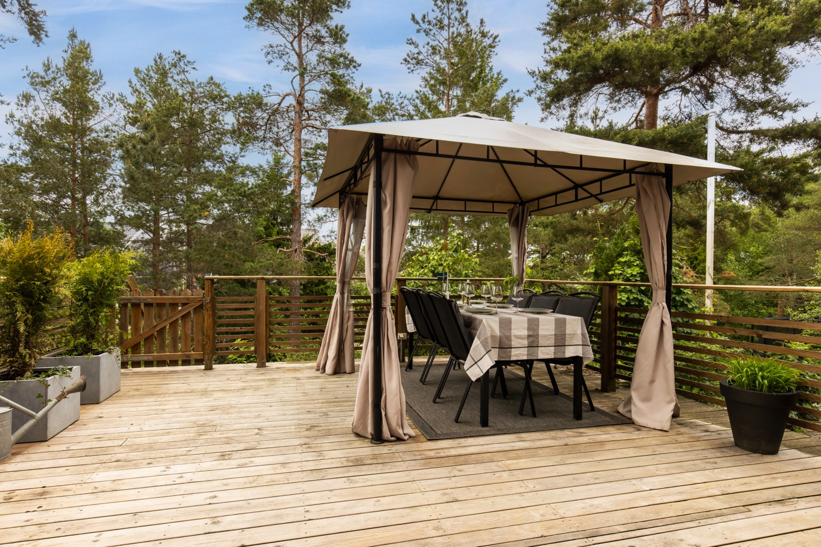 Bostadsbild från Norrholmsvägen 94, Såld i Östra Orminge, Nacka