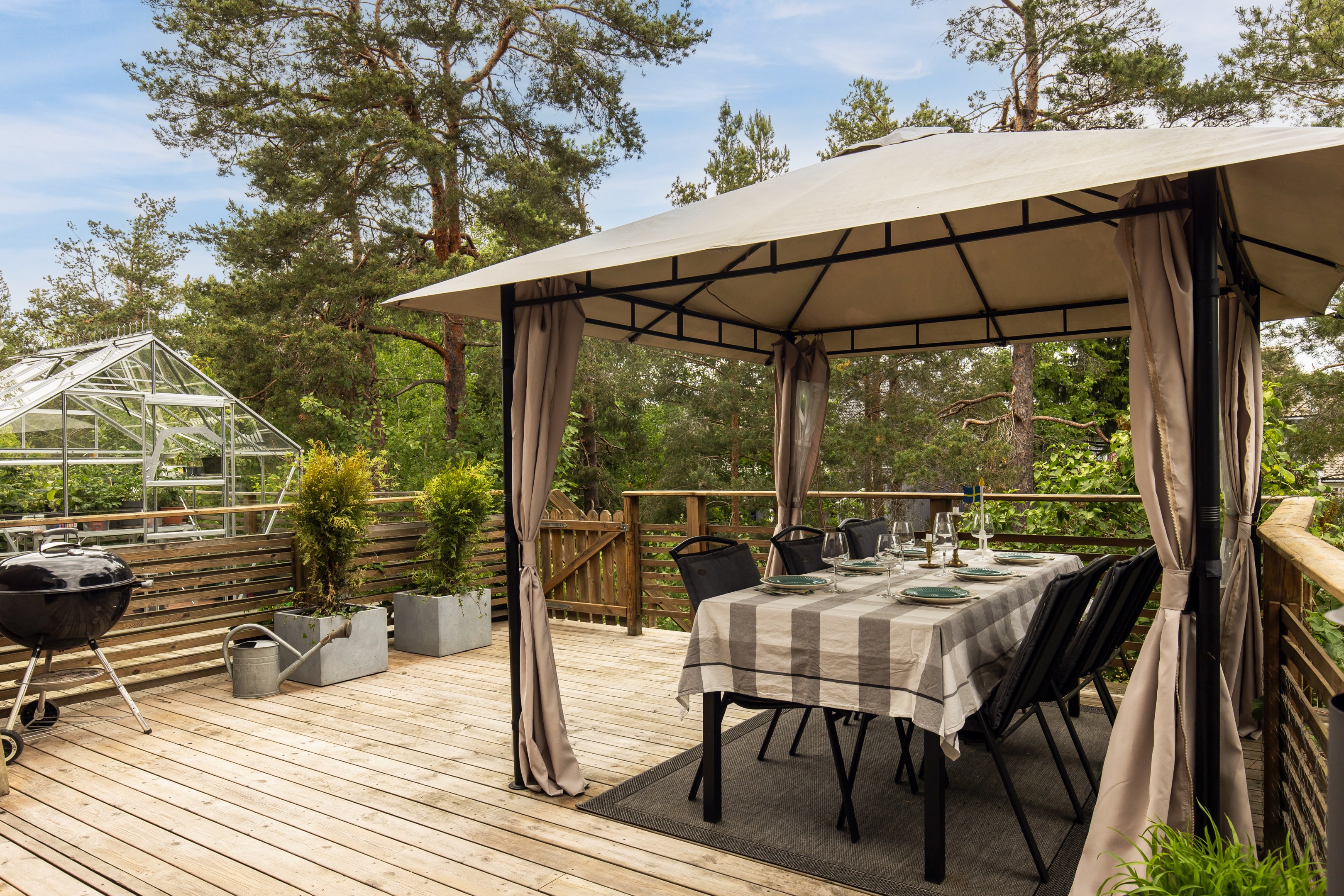 Bostadsbild från Norrholmsvägen 94, Såld i Östra Orminge, Nacka